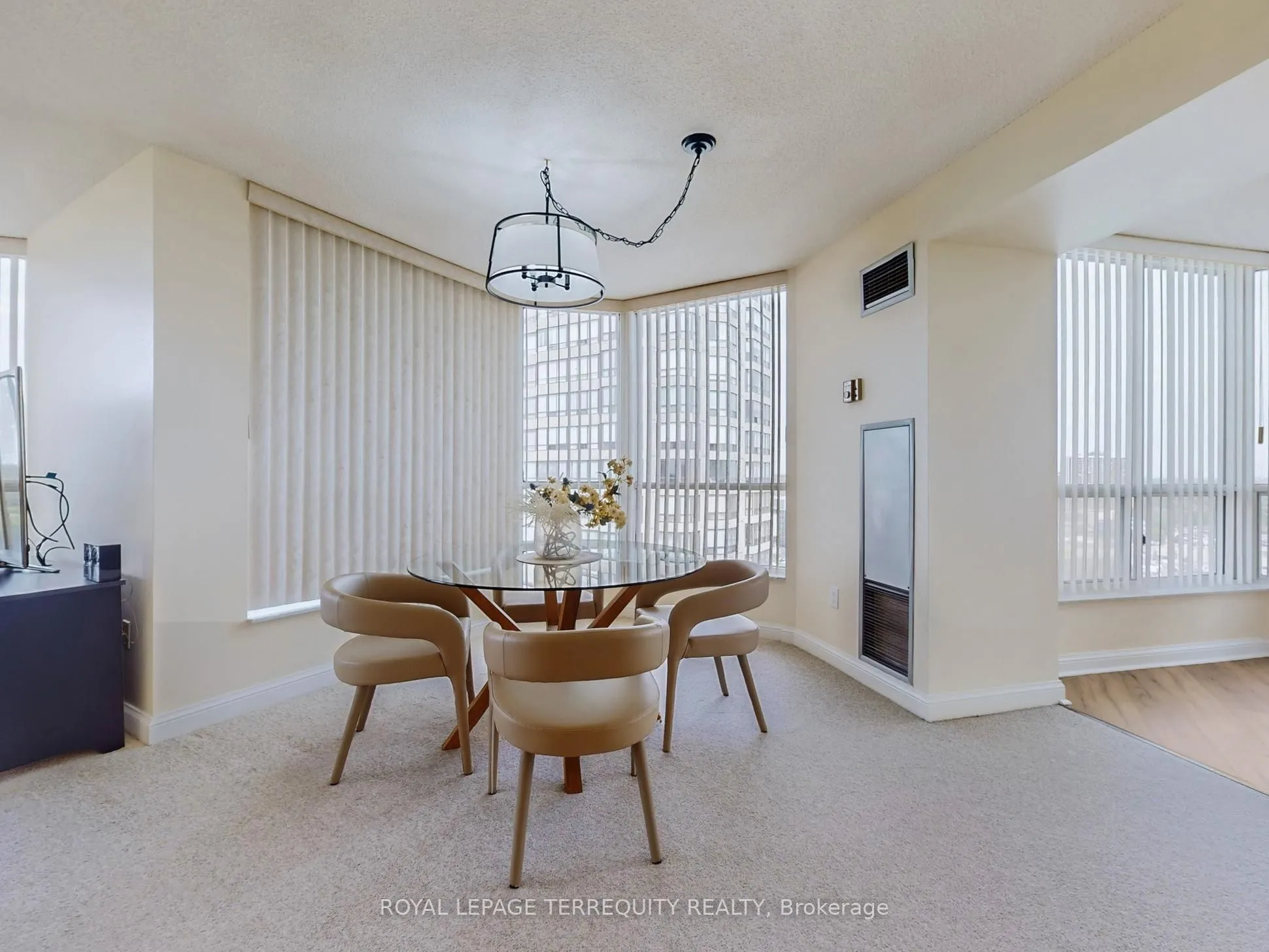 24 Hanover Road, #1709