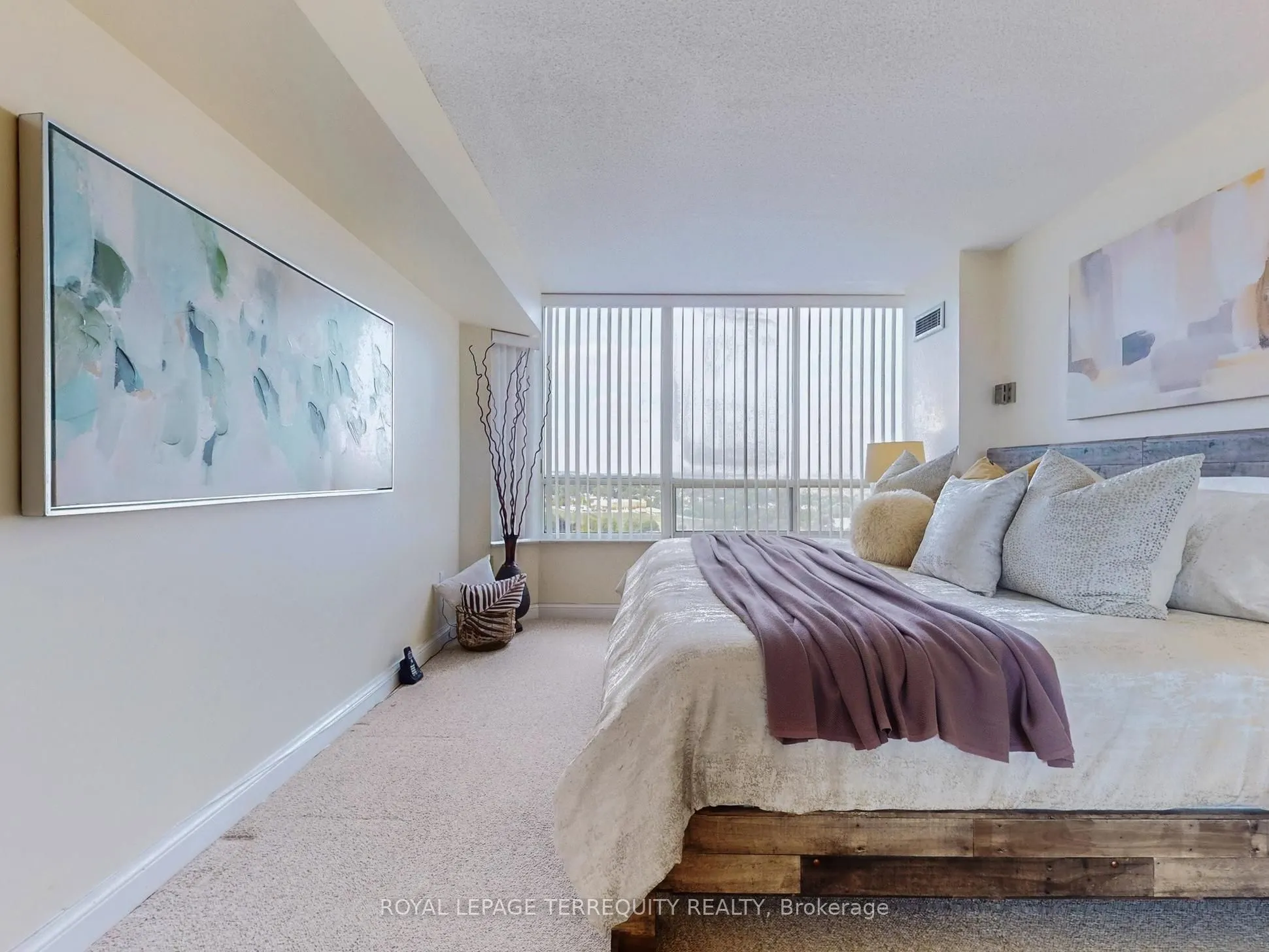 24 Hanover Road, #1709