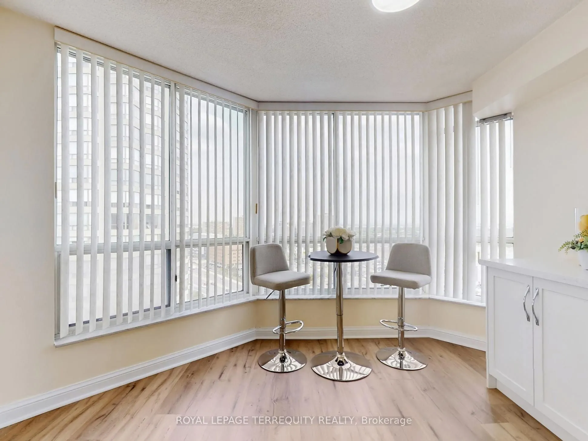 24 Hanover Road, #1709
