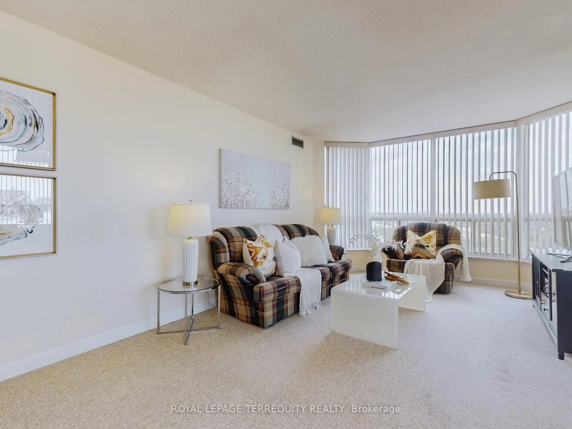 24 Hanover Road, #1709