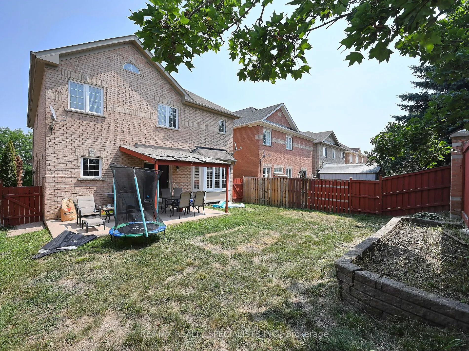 64 Mossgrove Crescent