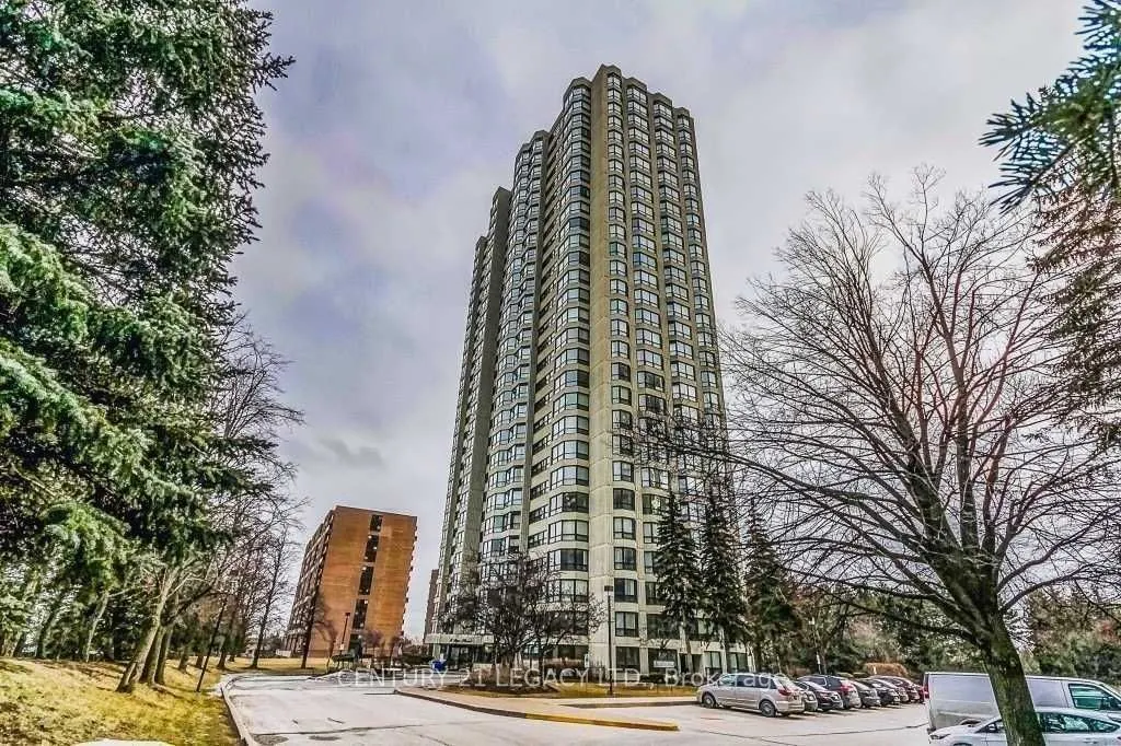 8 Lisa Street, #501