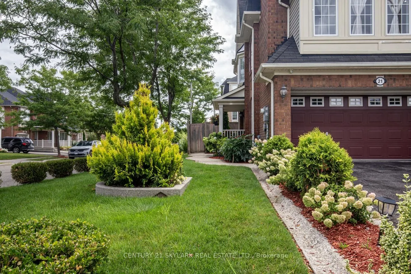 21 Decker Hollow Circle
