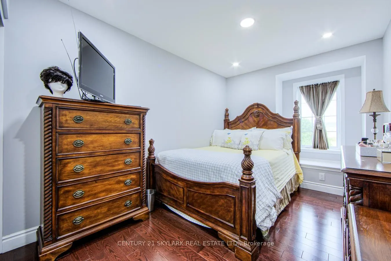 21 Decker Hollow Circle