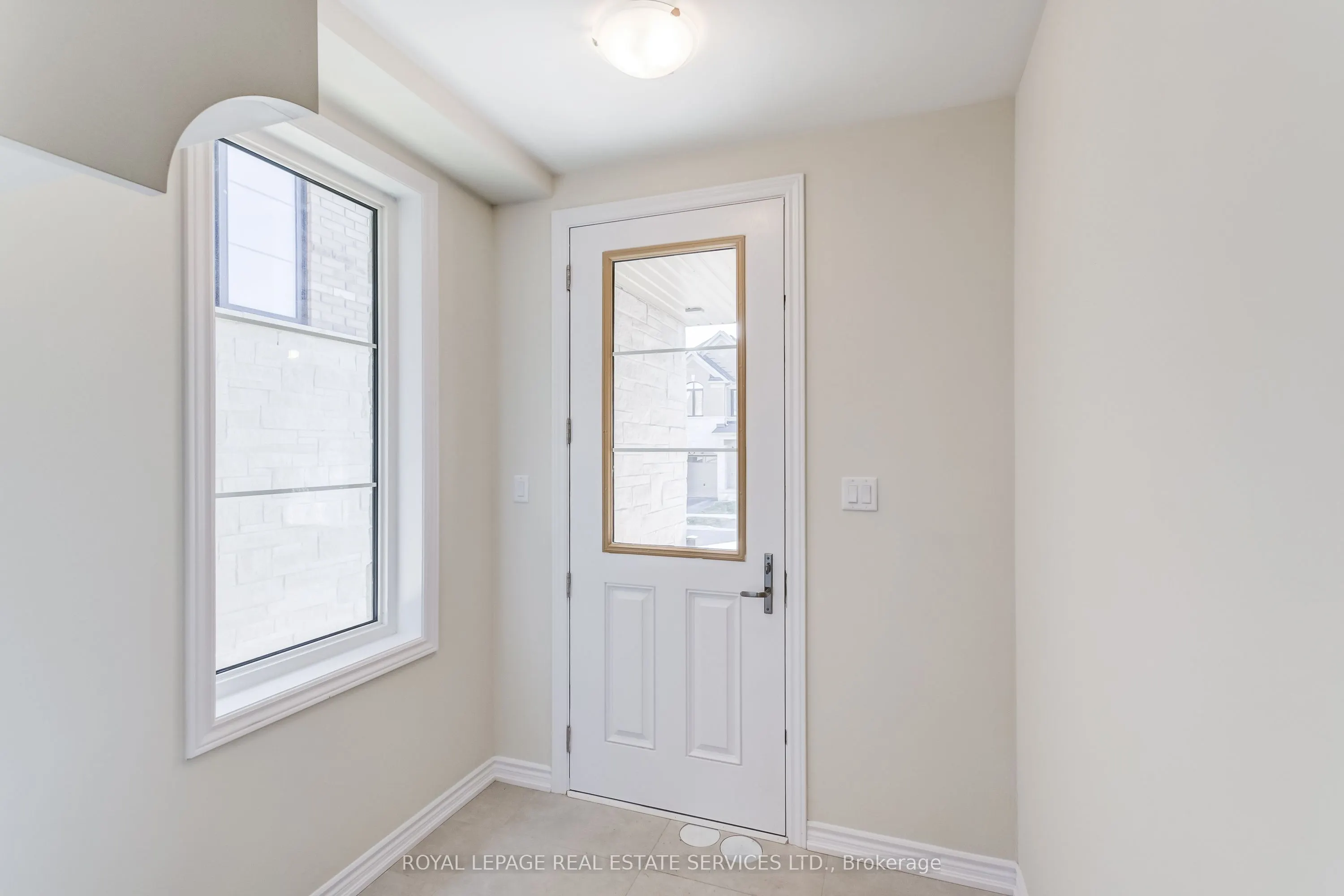 1387 Almonte Drive