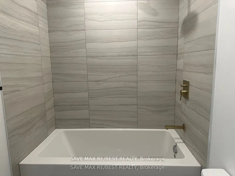 285 Dufferin Street, #726