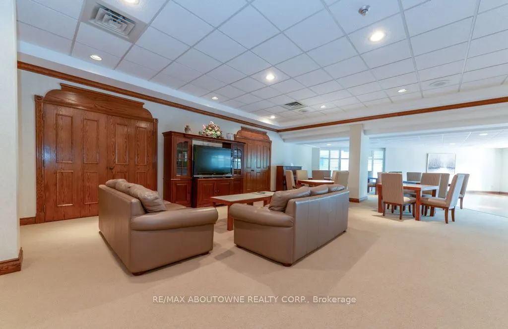 1903 Pilgrims Way, #504