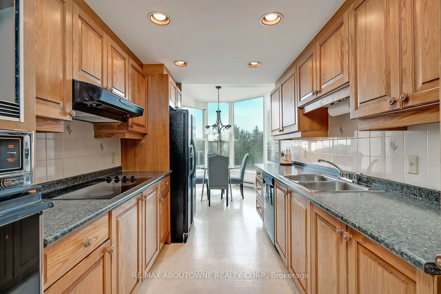 1903 Pilgrims Way, #504