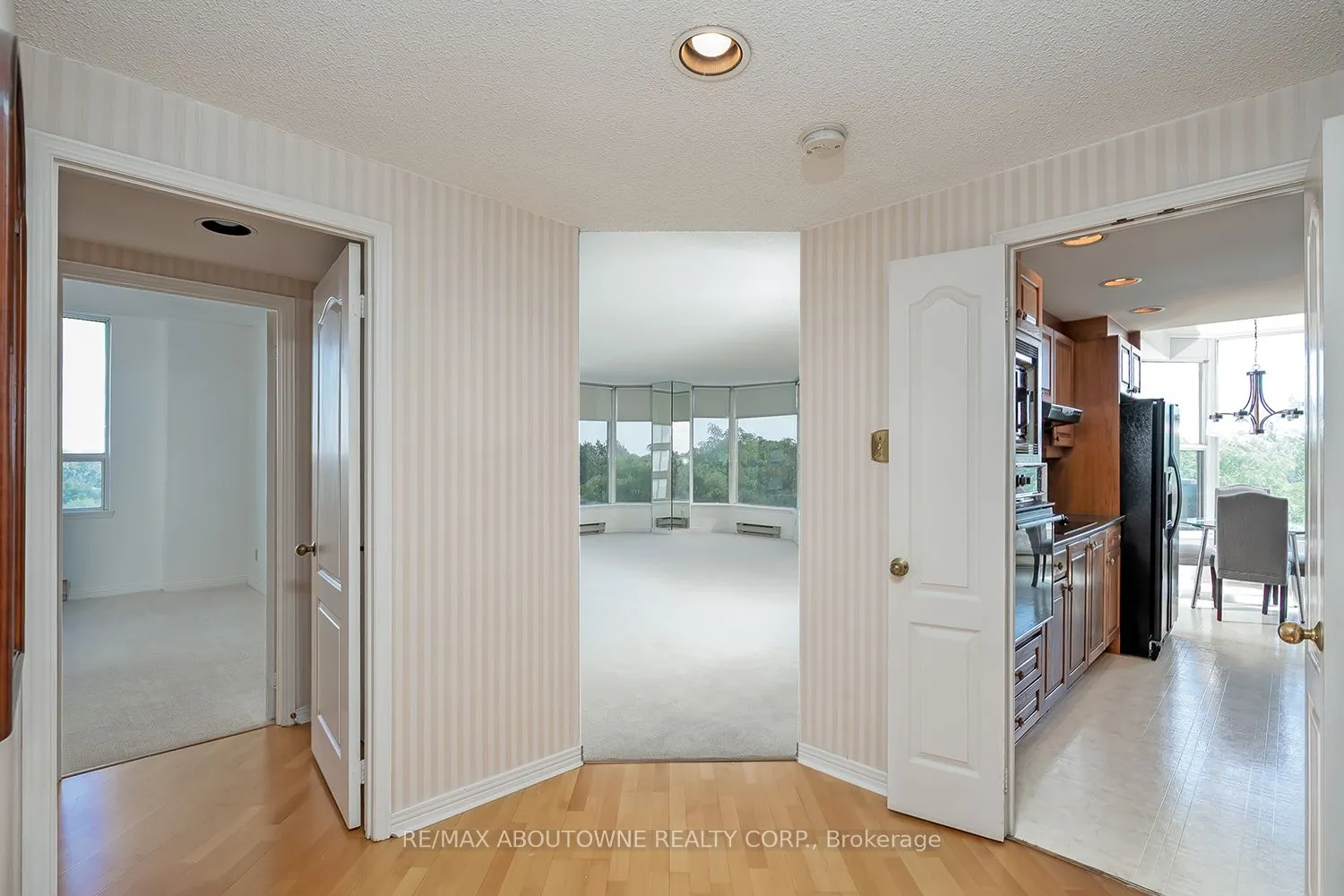 1903 Pilgrims Way, #504