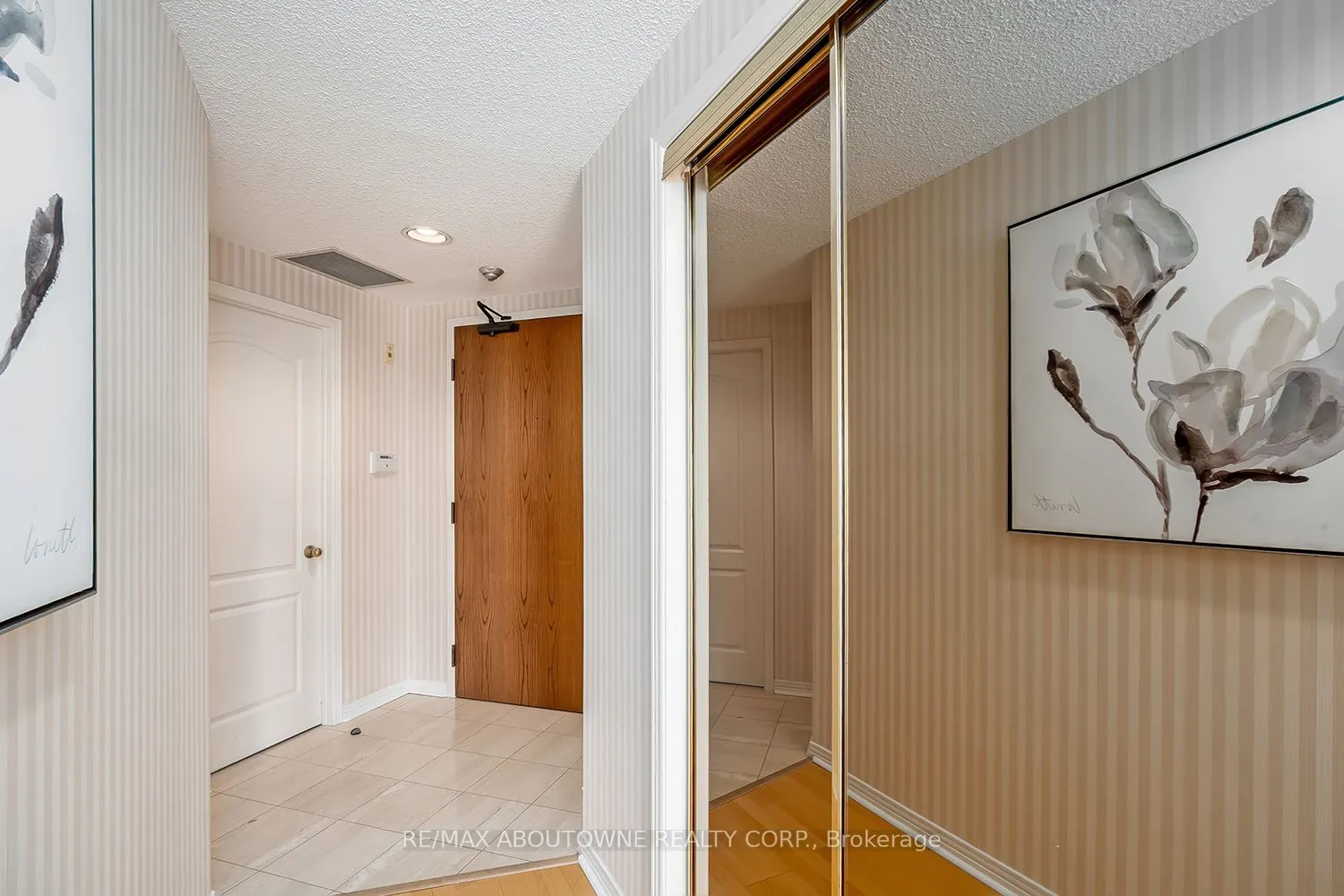 1903 Pilgrims Way, #504