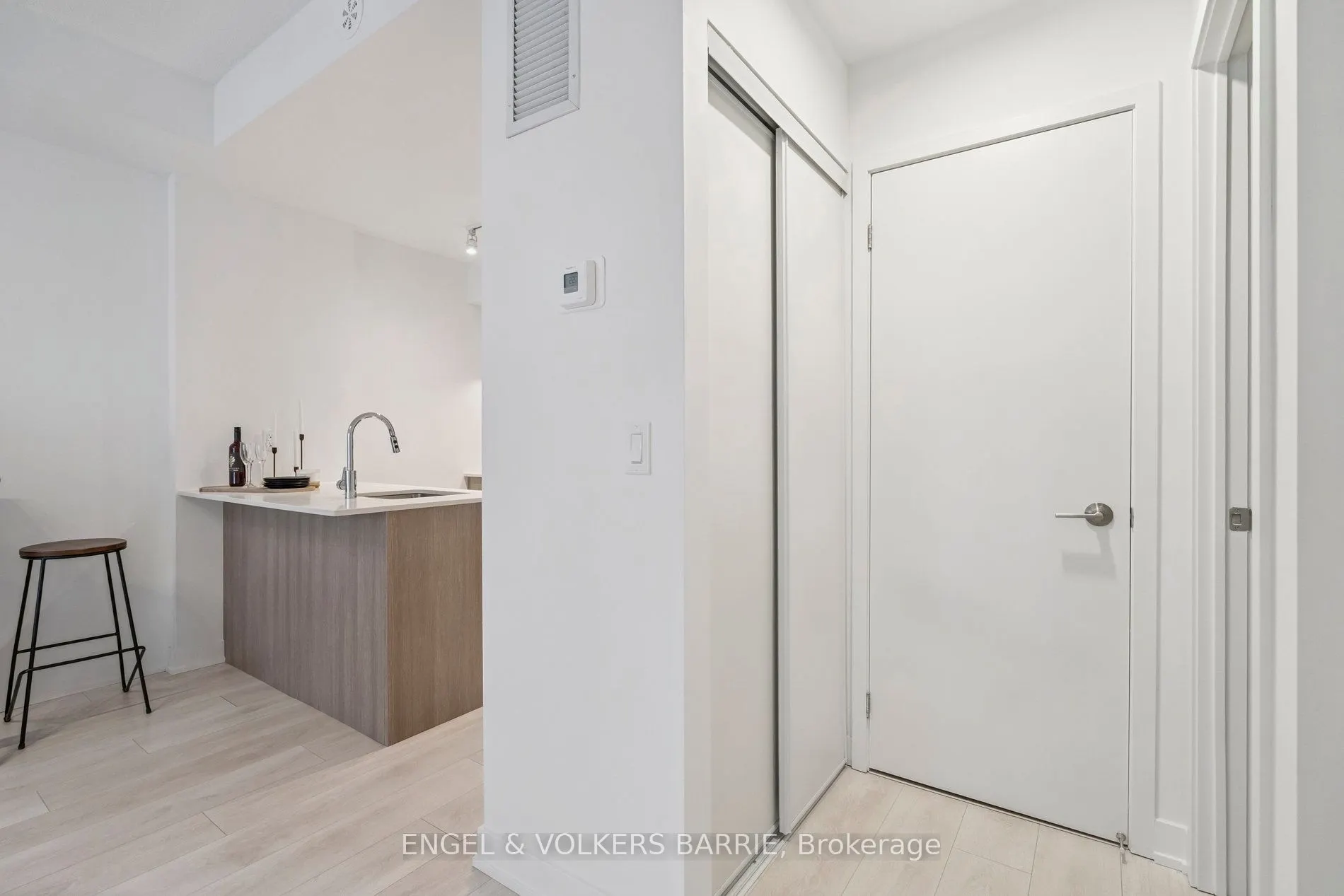 1137 Cooke Boulevard, #214