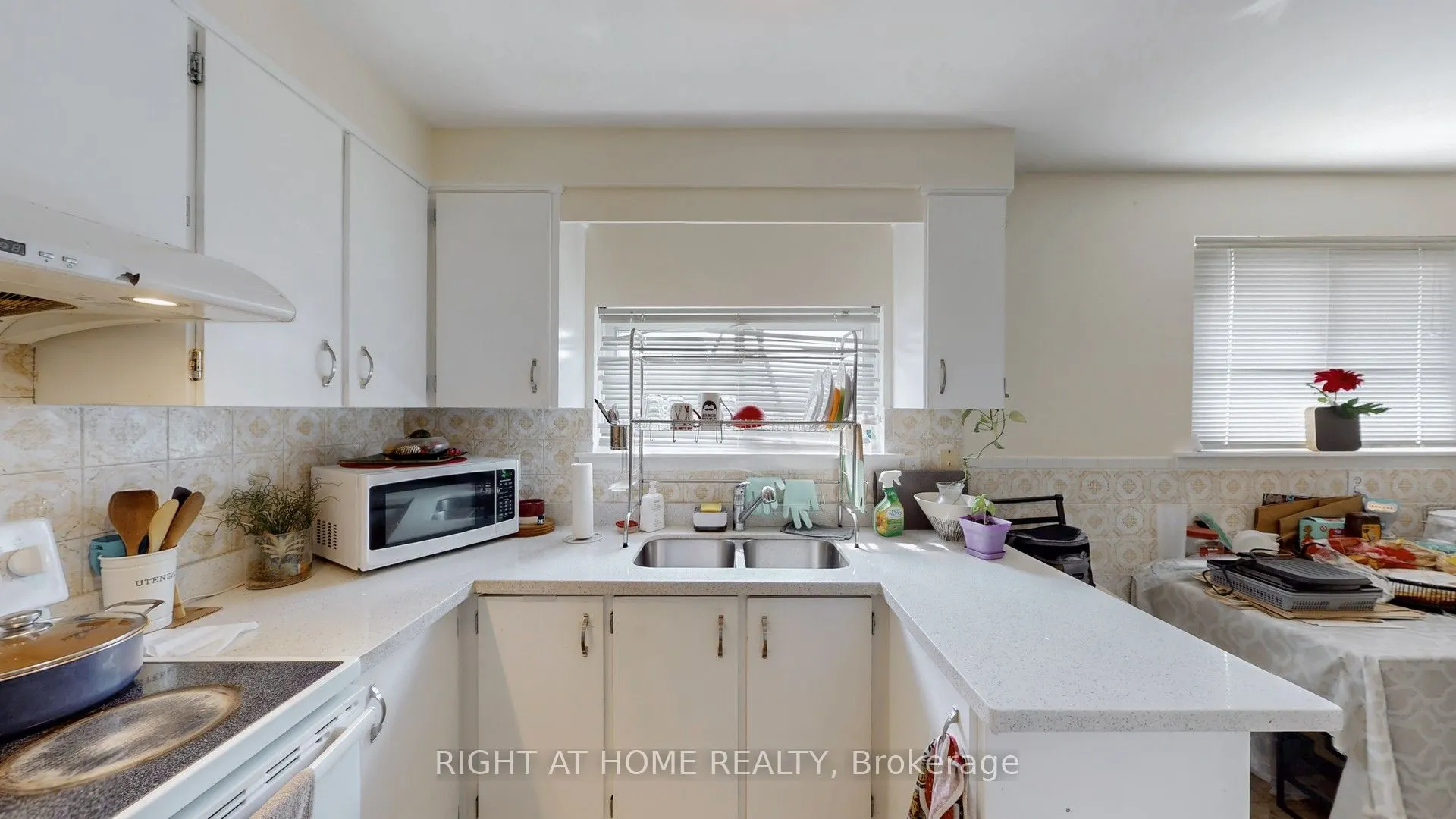3456 Oakglade Crescent