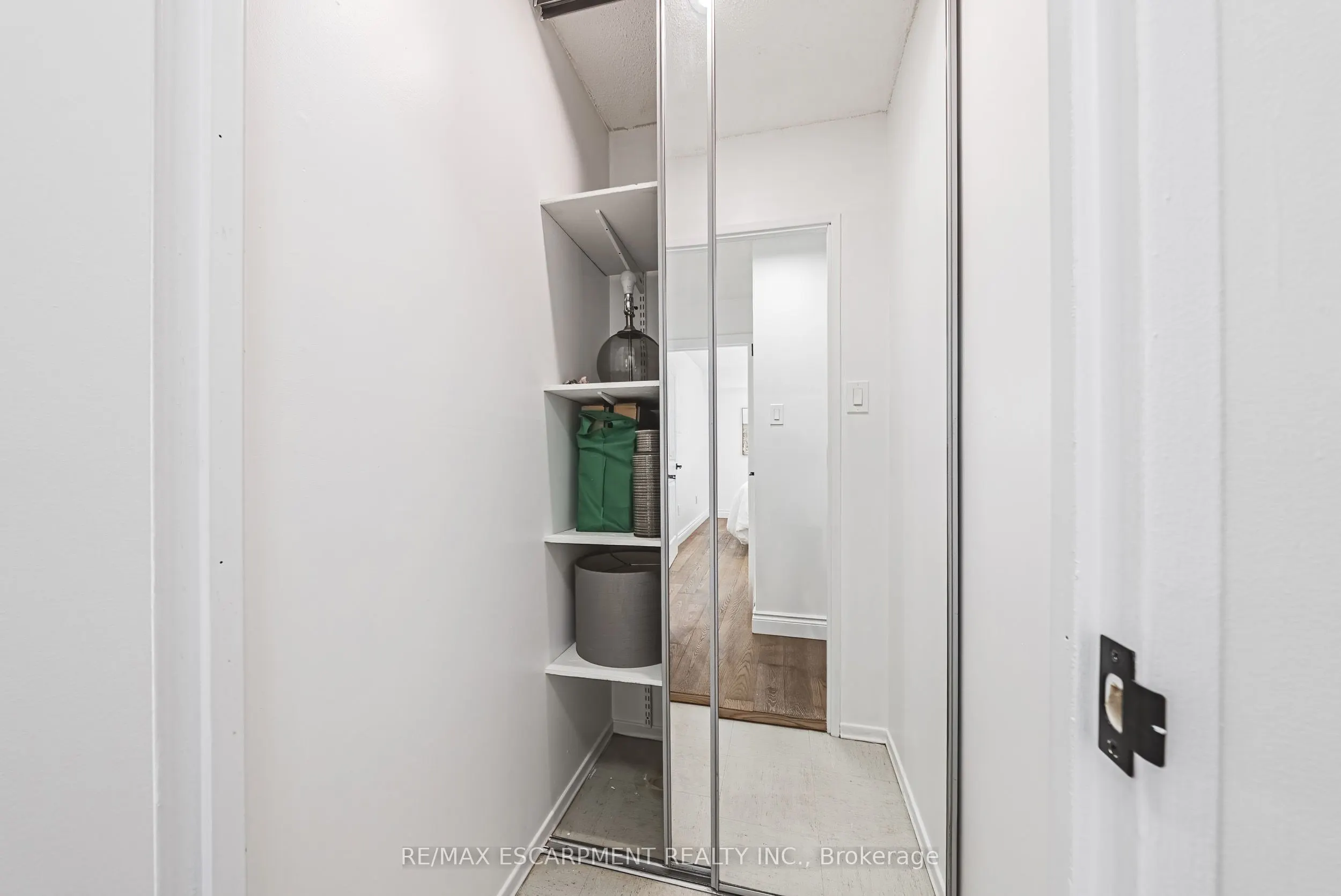 2055 UPPER MIDDLE Road, #509