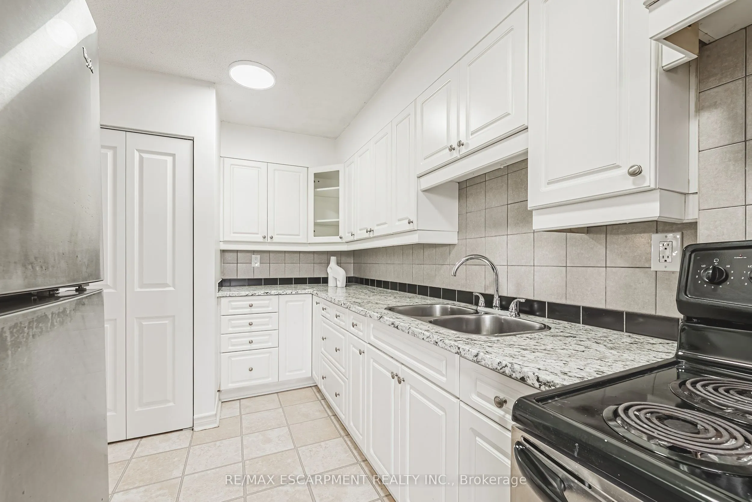 2055 UPPER MIDDLE Road, #509
