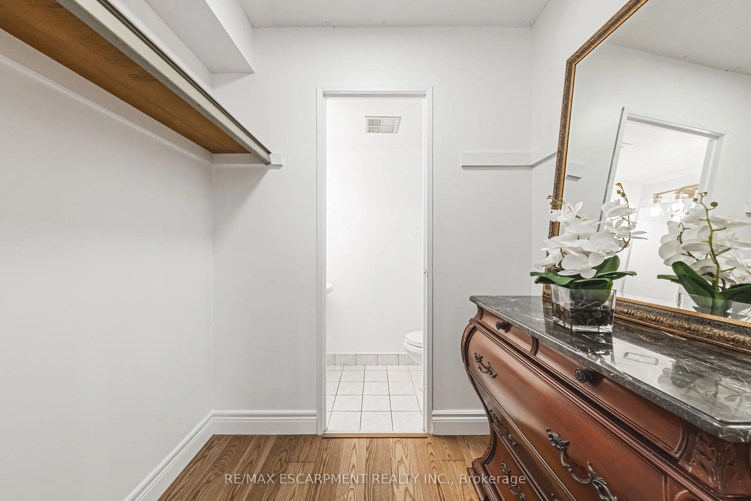 2055 UPPER MIDDLE Road, #509