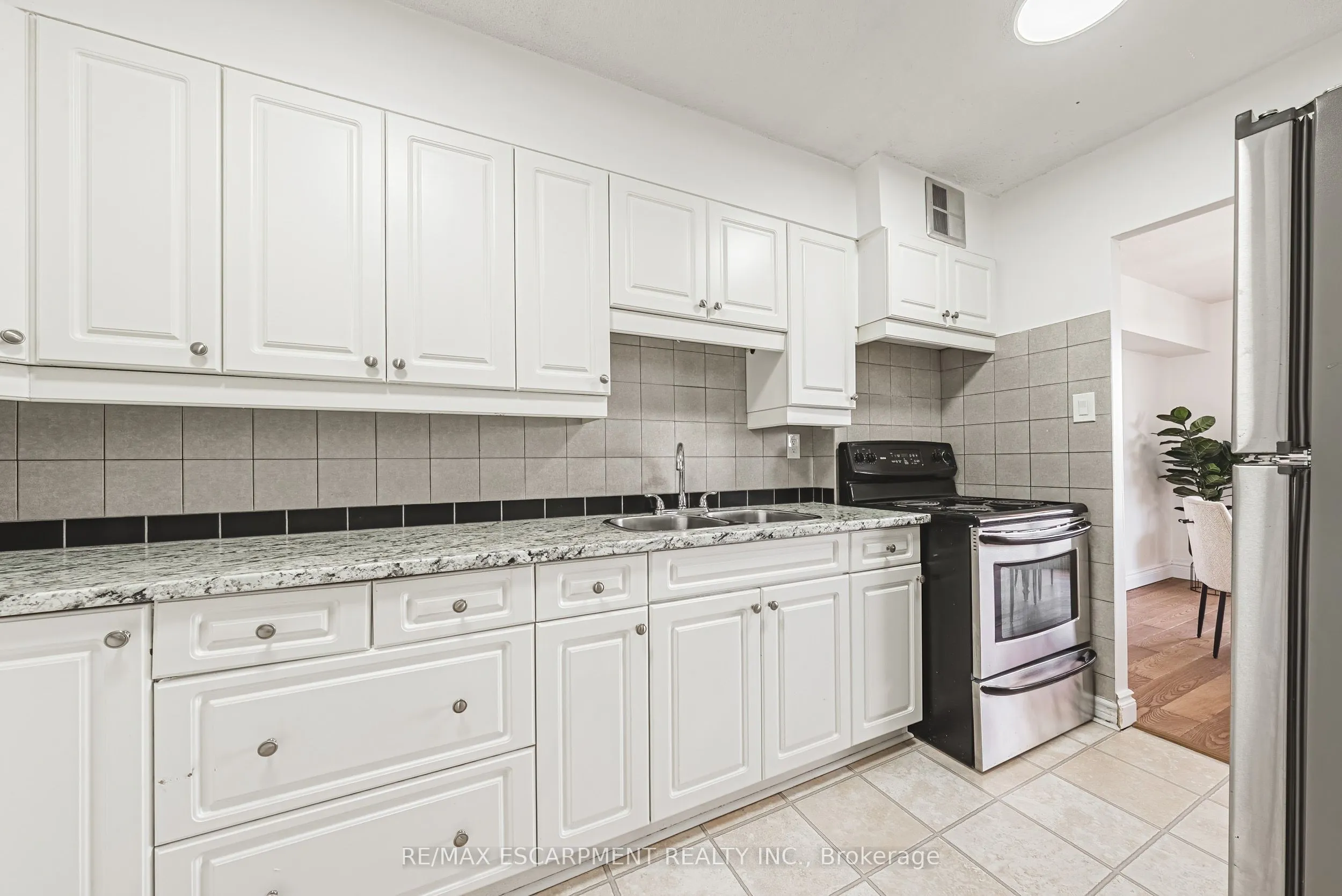 2055 UPPER MIDDLE Road, #509
