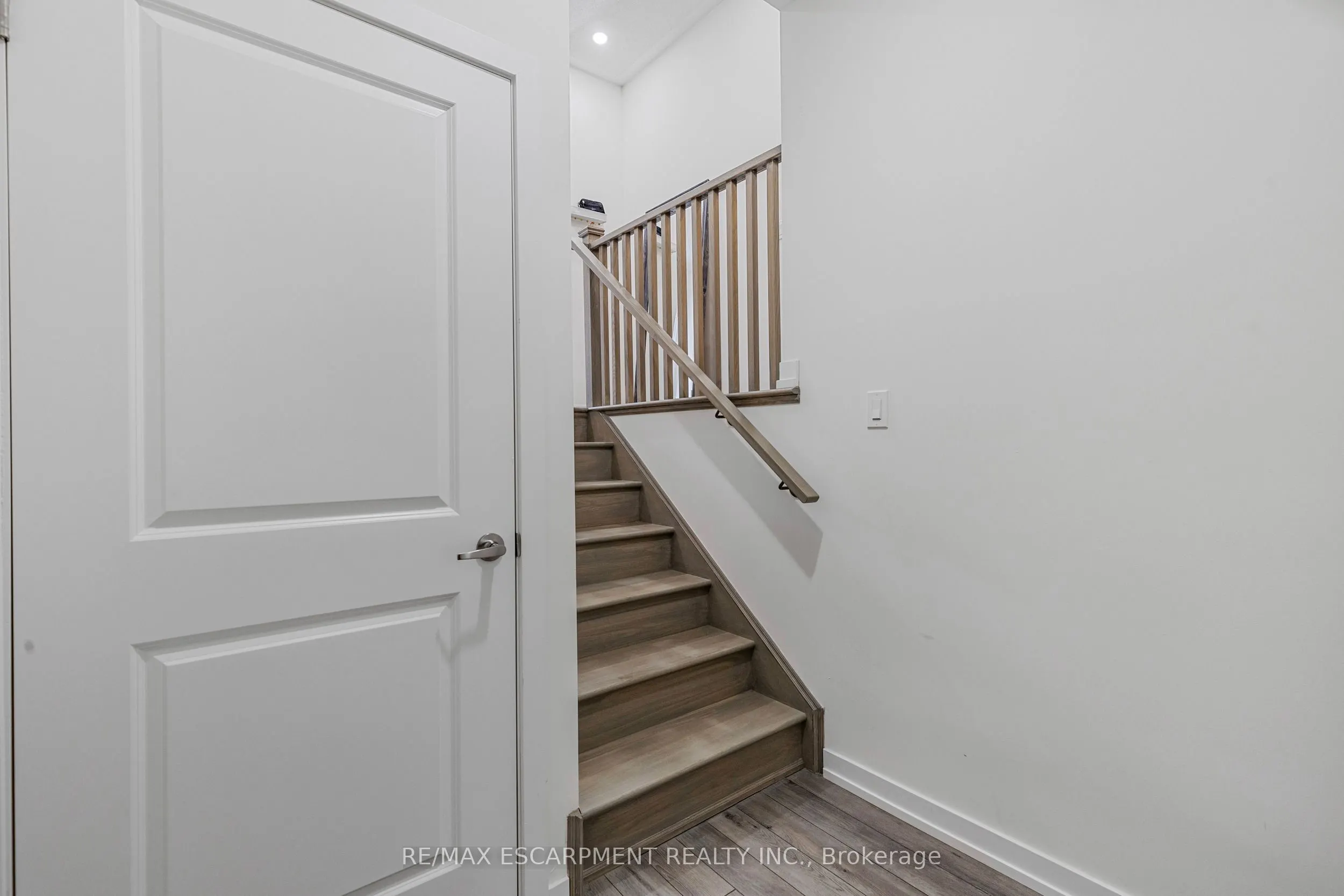 1543 Hilson Heights