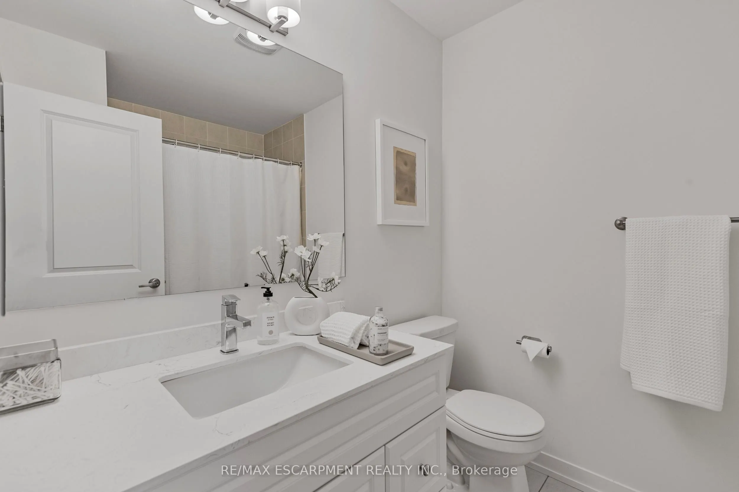 1543 Hilson Heights