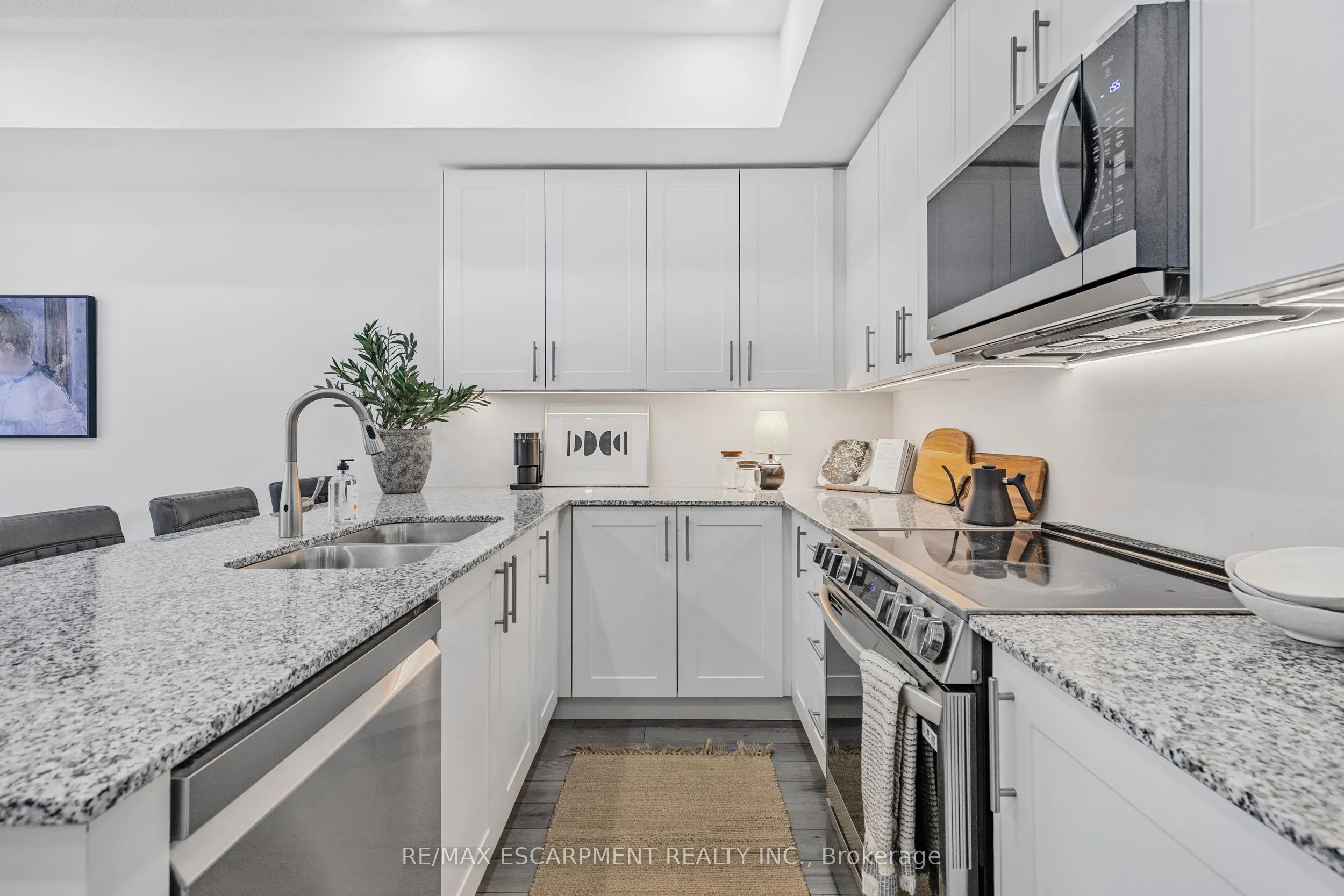 1543 Hilson Heights