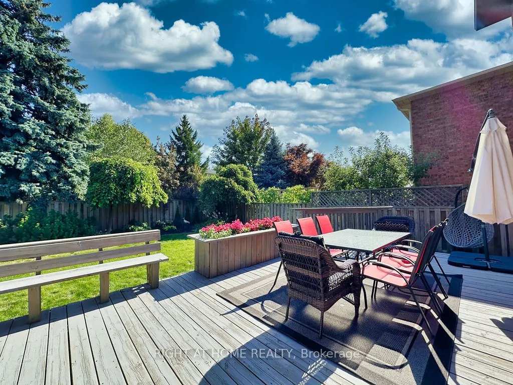 1986 Roy Ivor Crescent