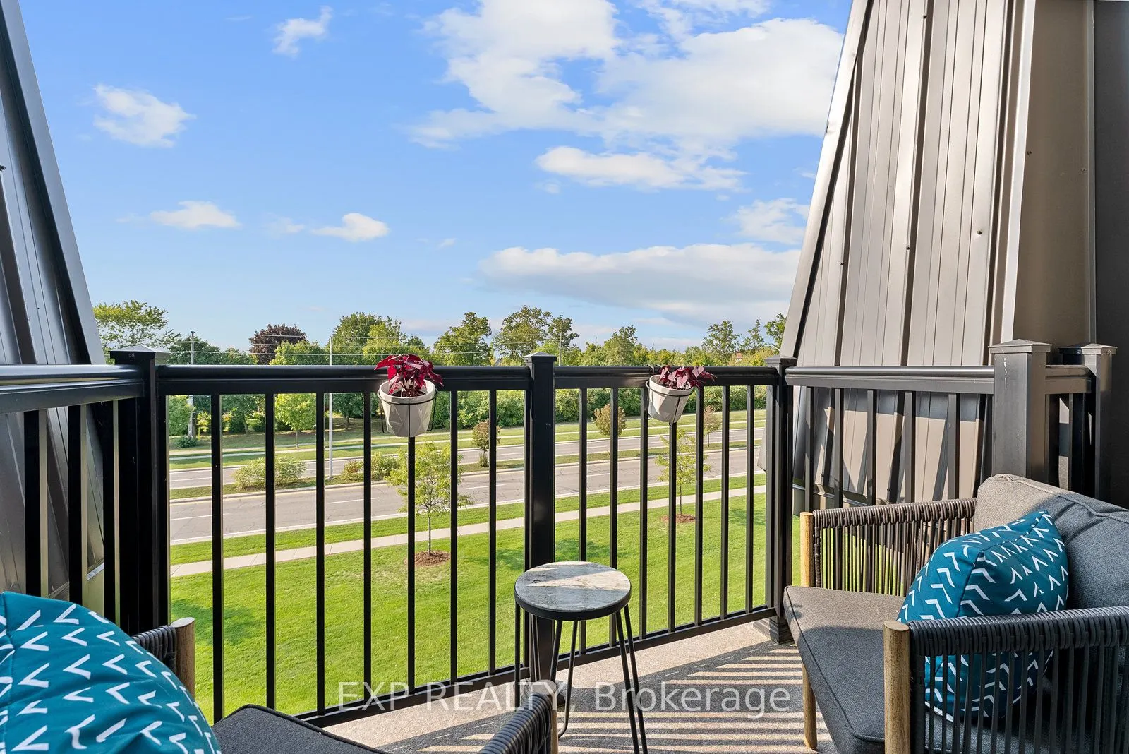 2300 Upper Middle Road W, #325