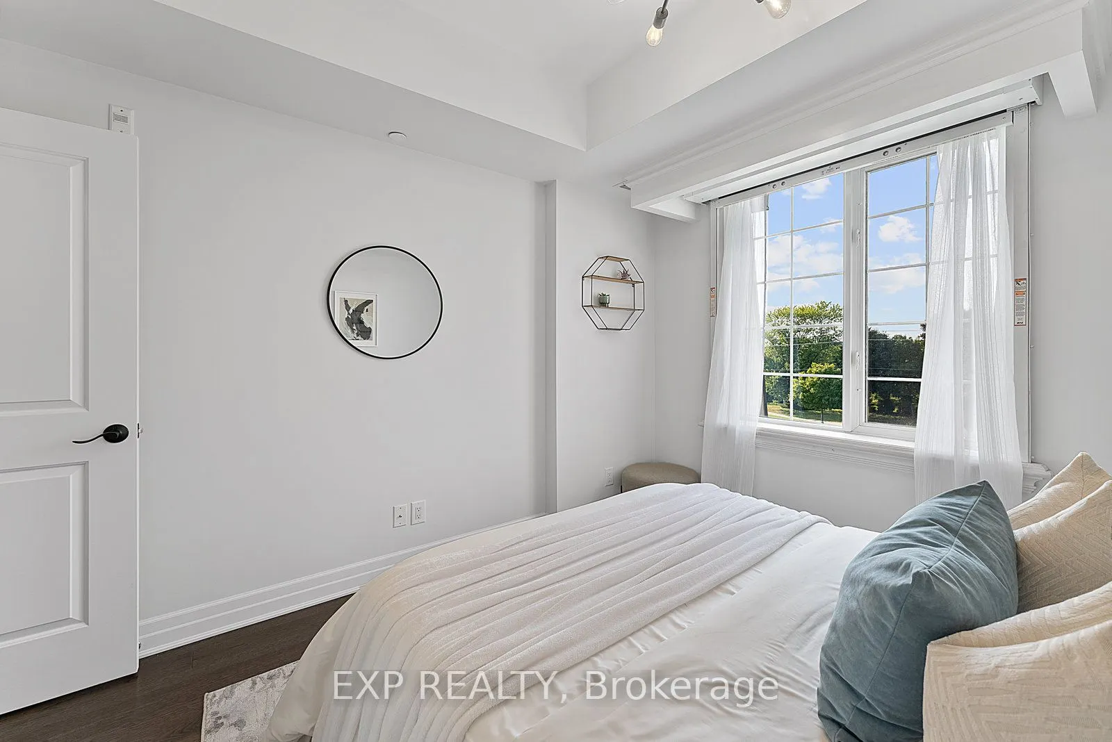 2300 Upper Middle Road W, #325
