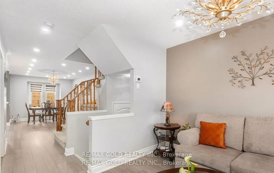 2665 Thomas Street, #94
