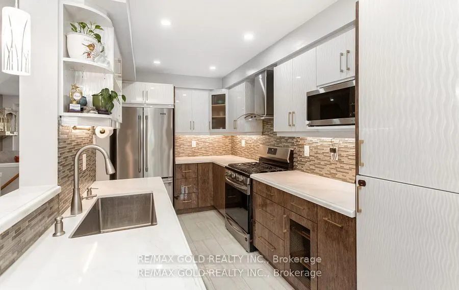 2665 Thomas Street, #94