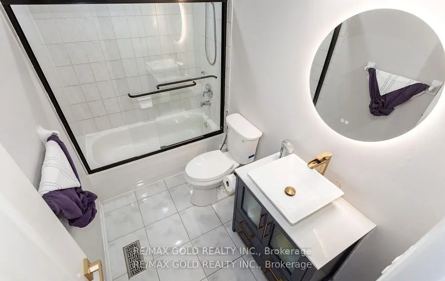 2665 Thomas Street, #94