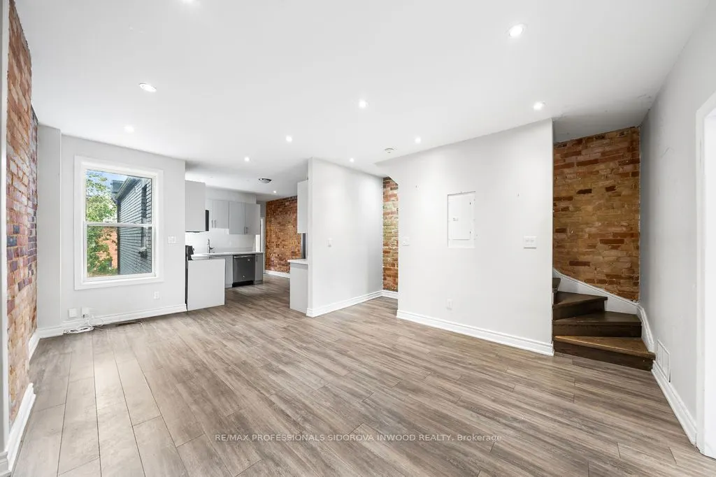 13 Spencer Avenue