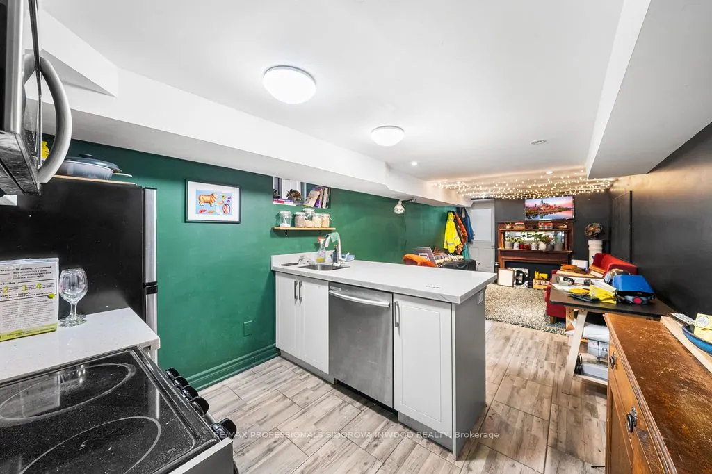 13 Spencer Avenue