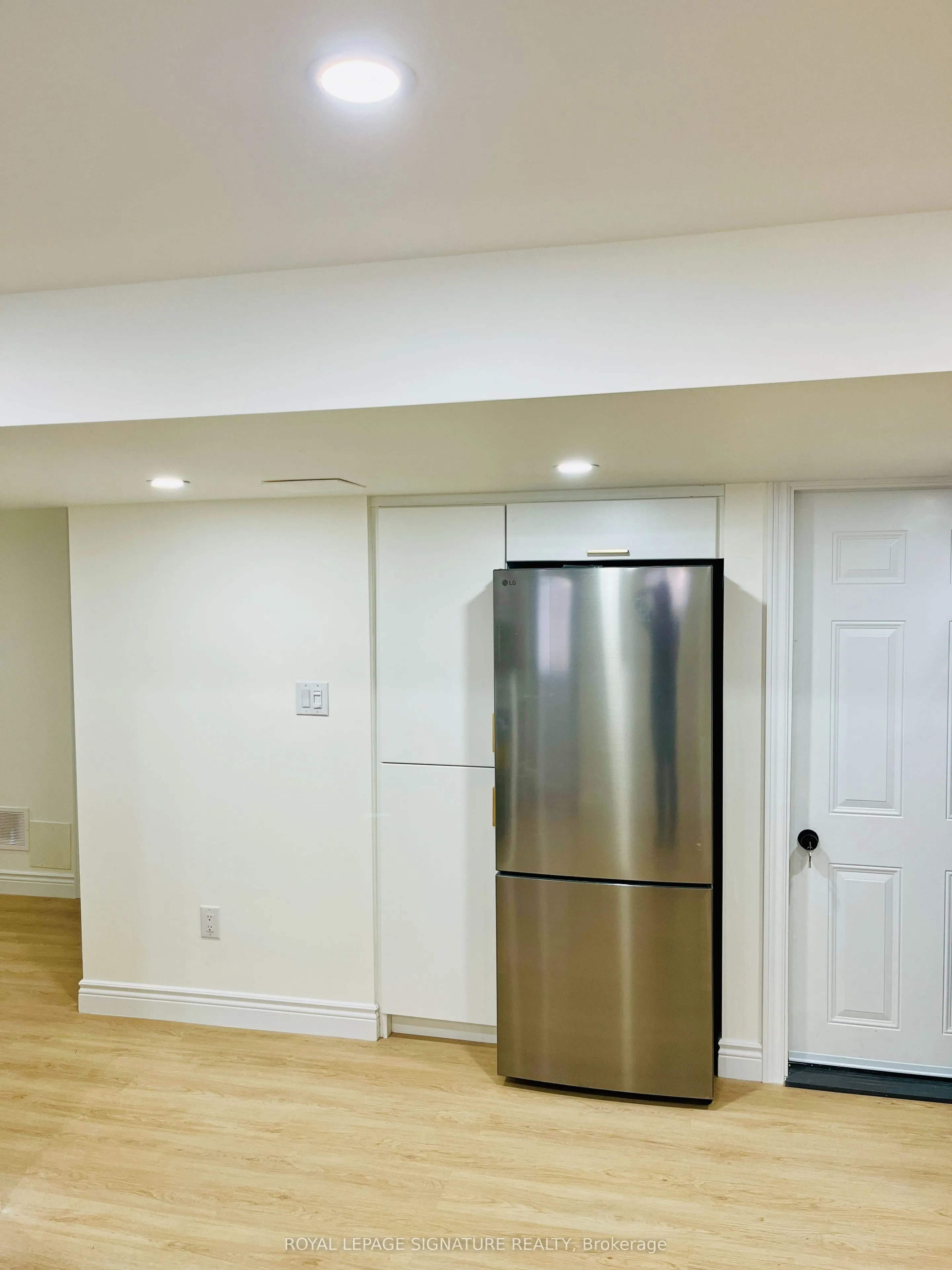 1342 Canford Crescent