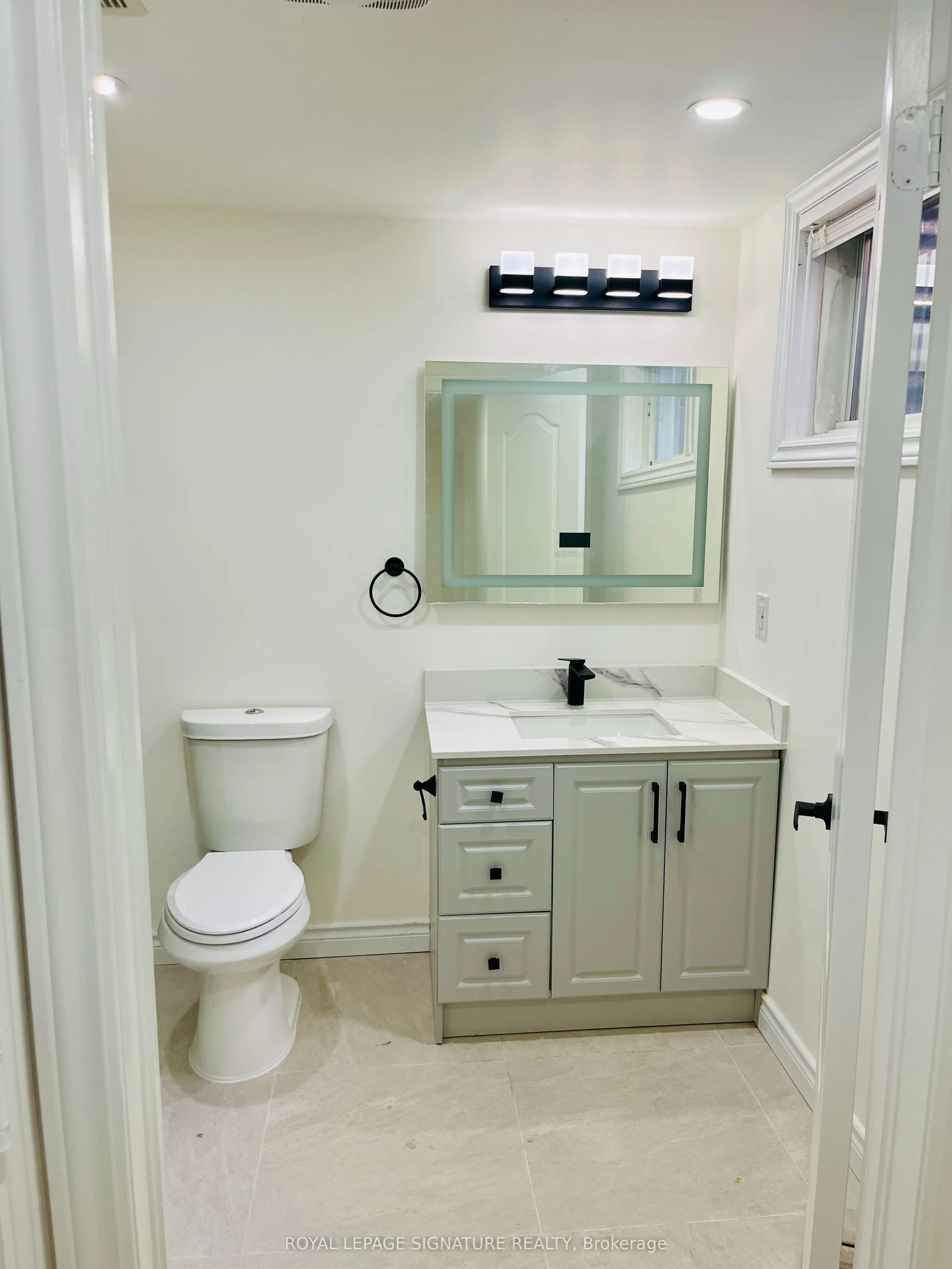 1342 Canford Crescent