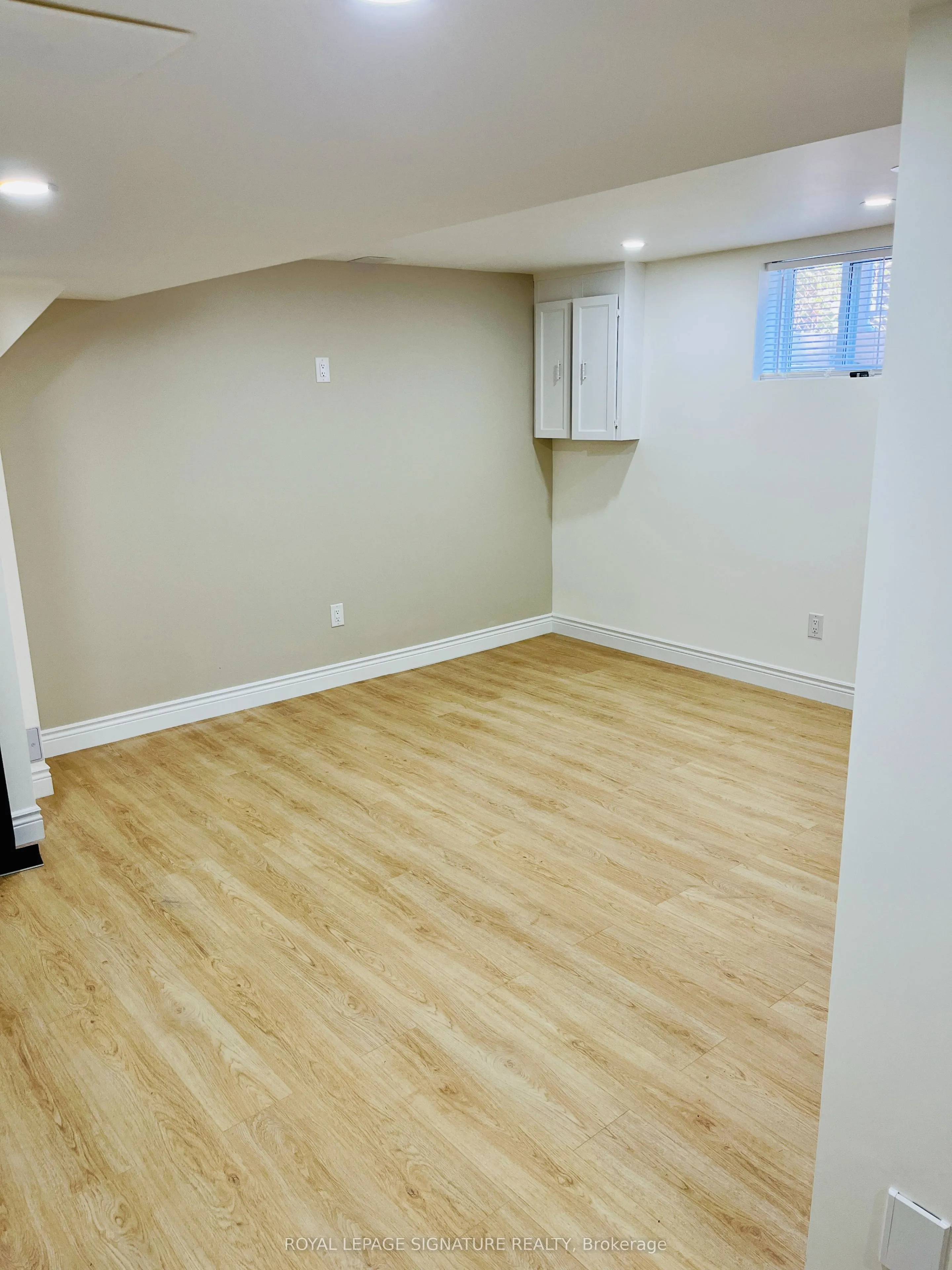 1342 Canford Crescent