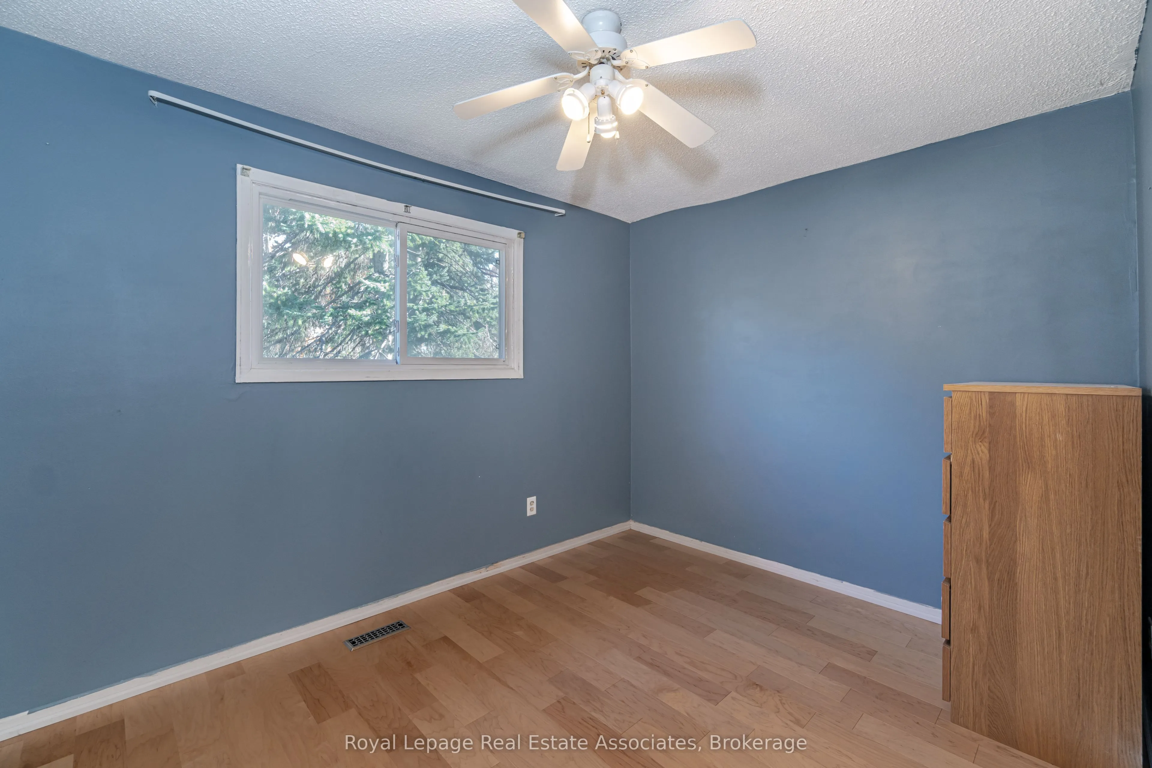 3301 Tallmast Crescent