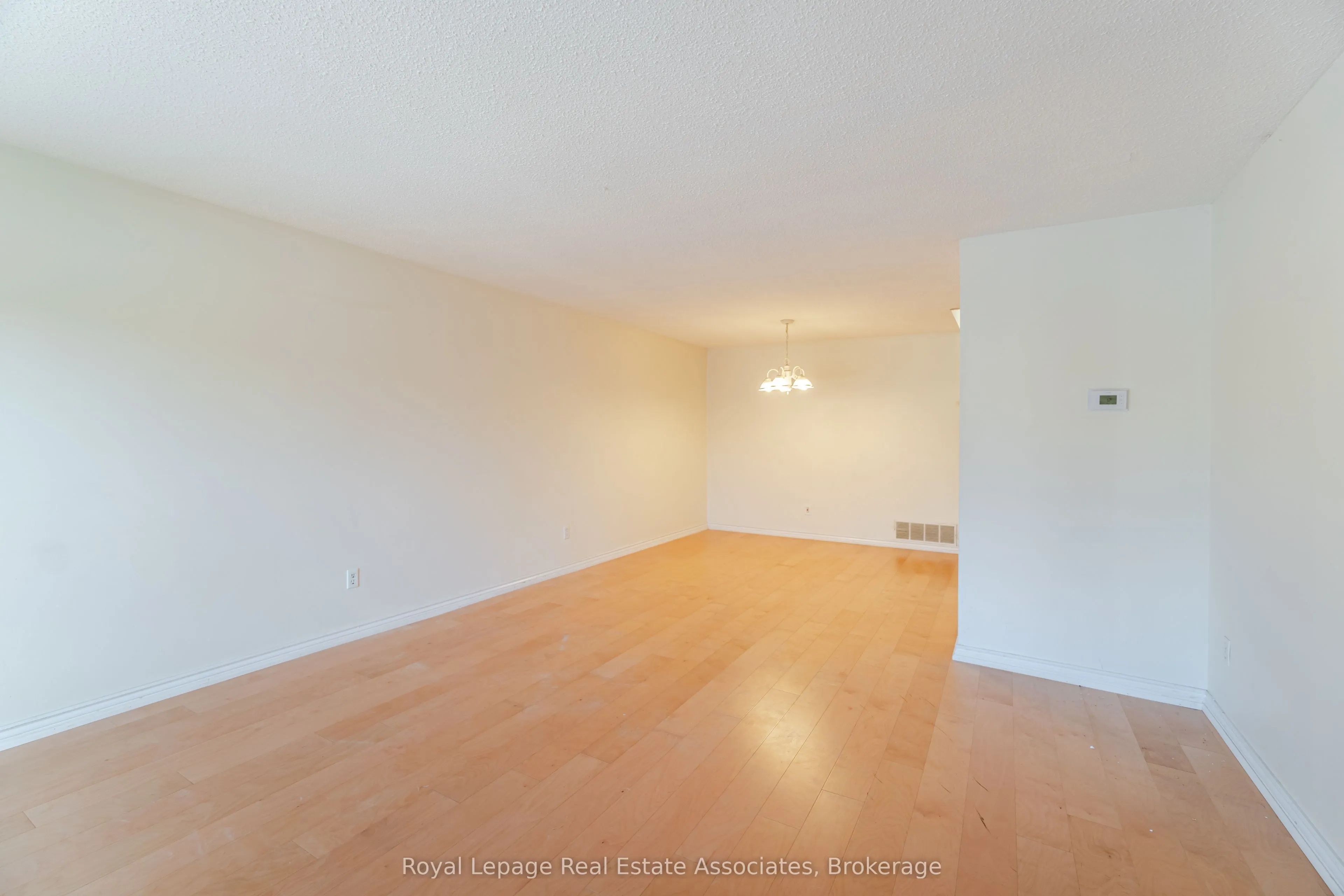 3301 Tallmast Crescent
