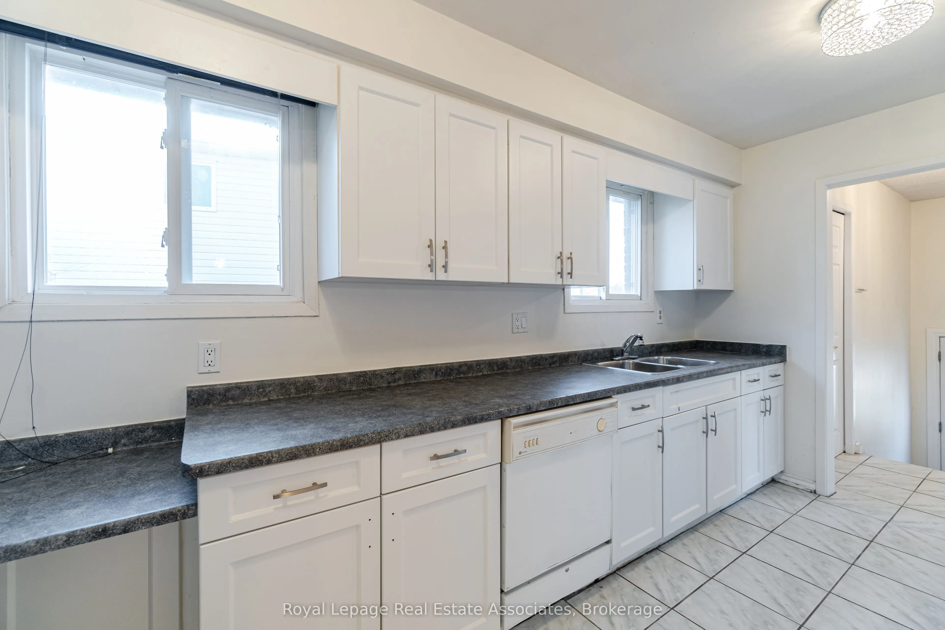 3301 Tallmast Crescent