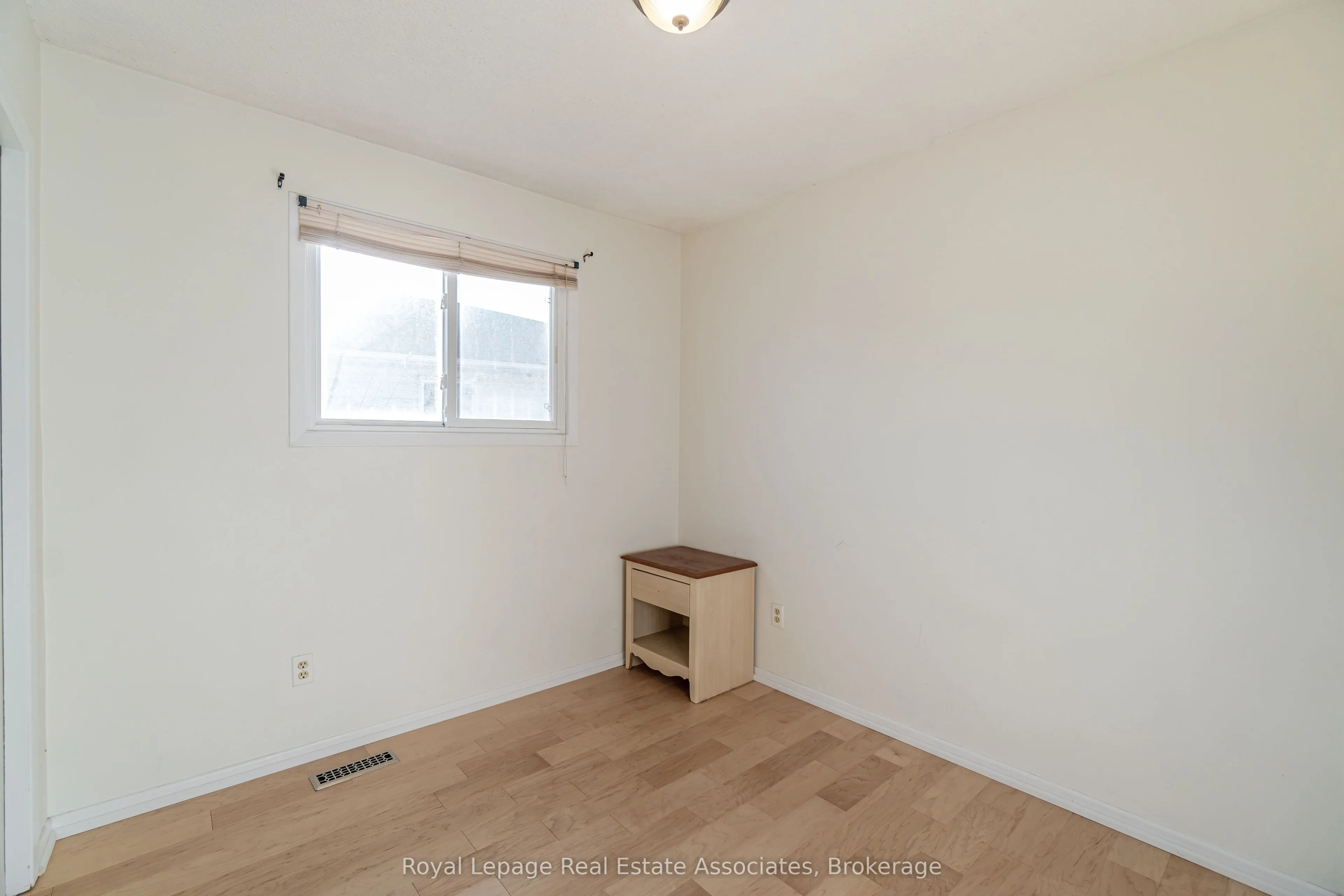 3301 Tallmast Crescent