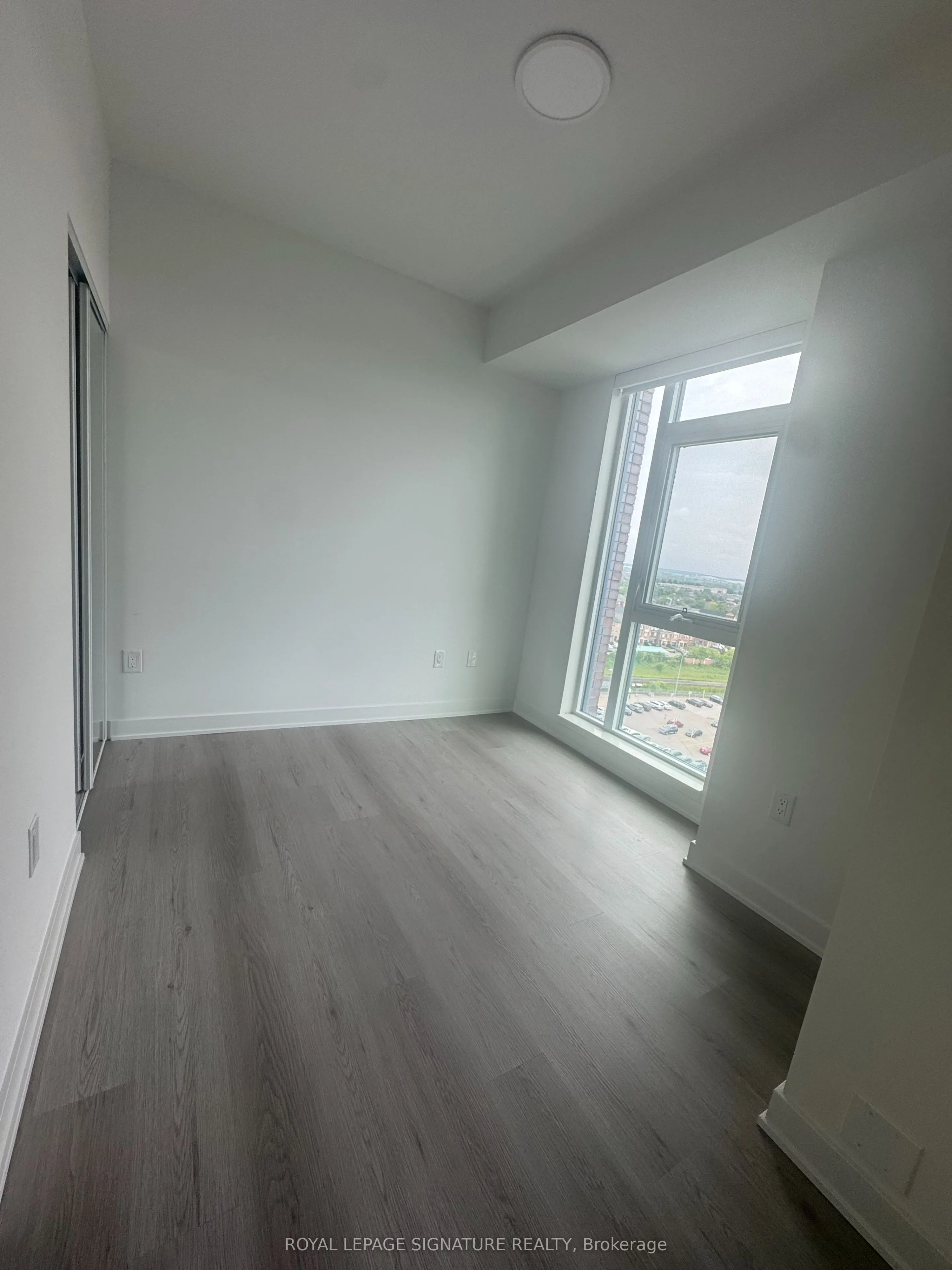 40 Lagerfeld Drive, #504