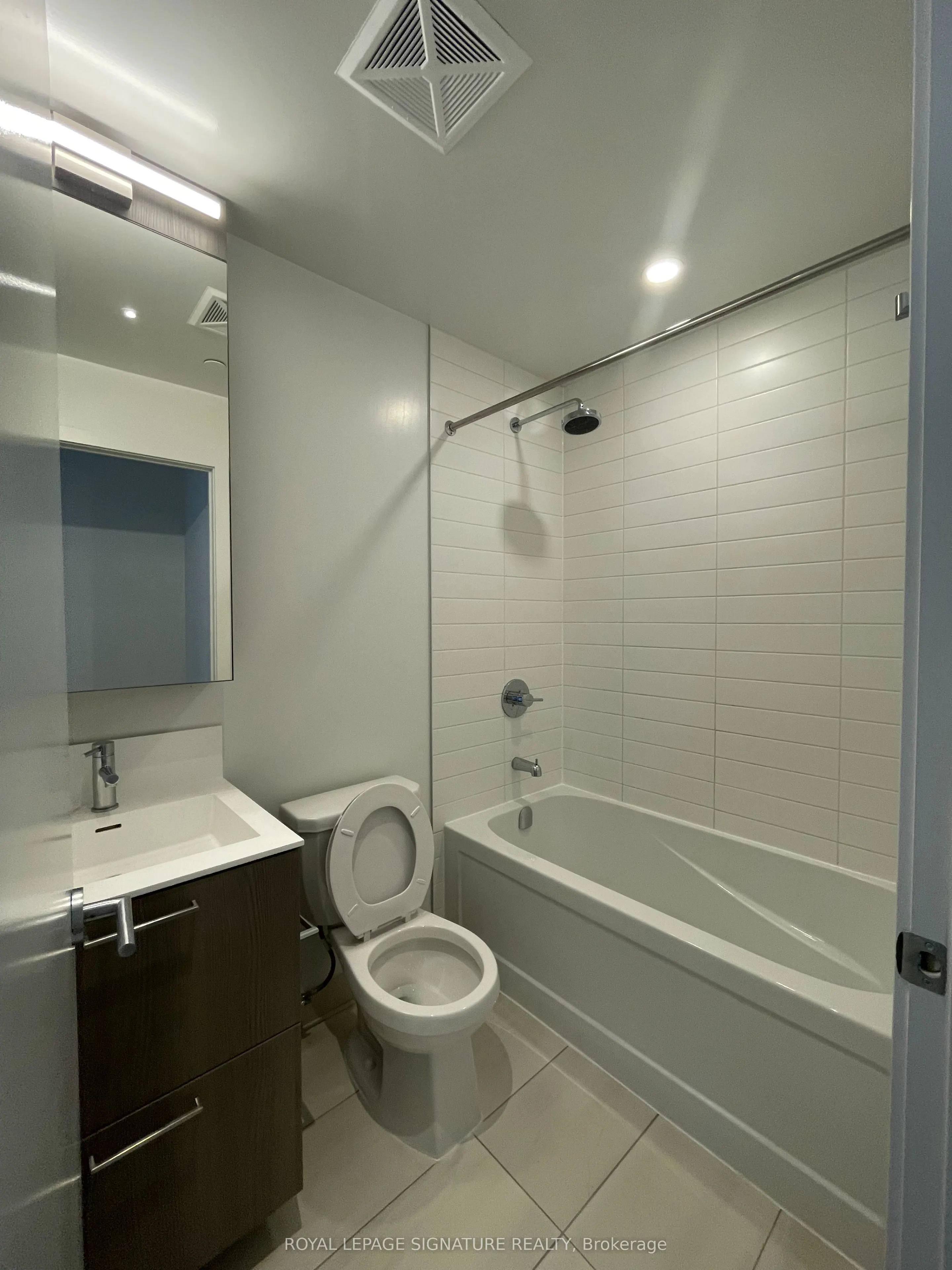 40 Lagerfeld Drive, #401