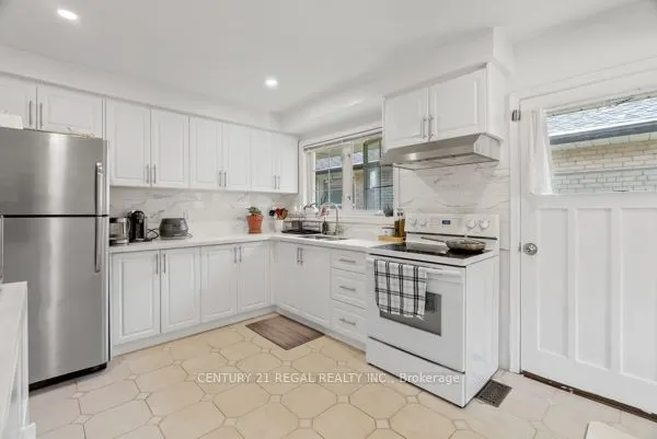 97 Westhampton Drive