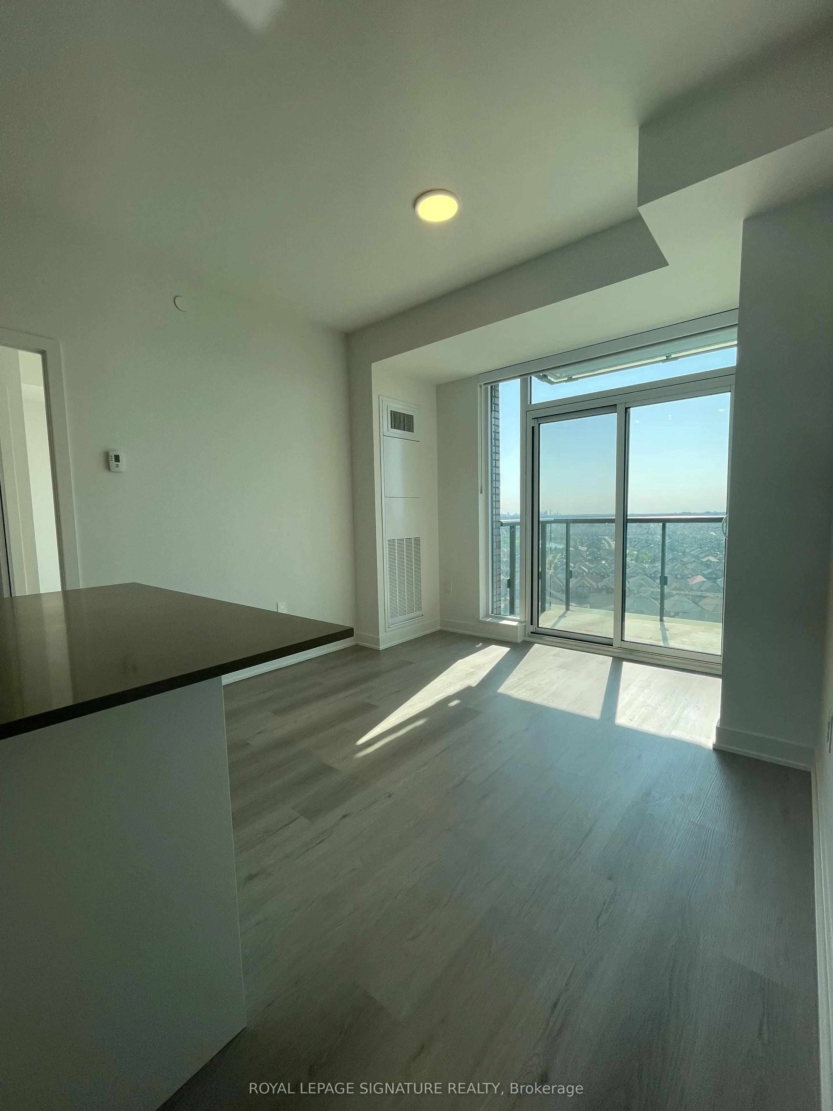 40 Lagerfeld Drive, #1305