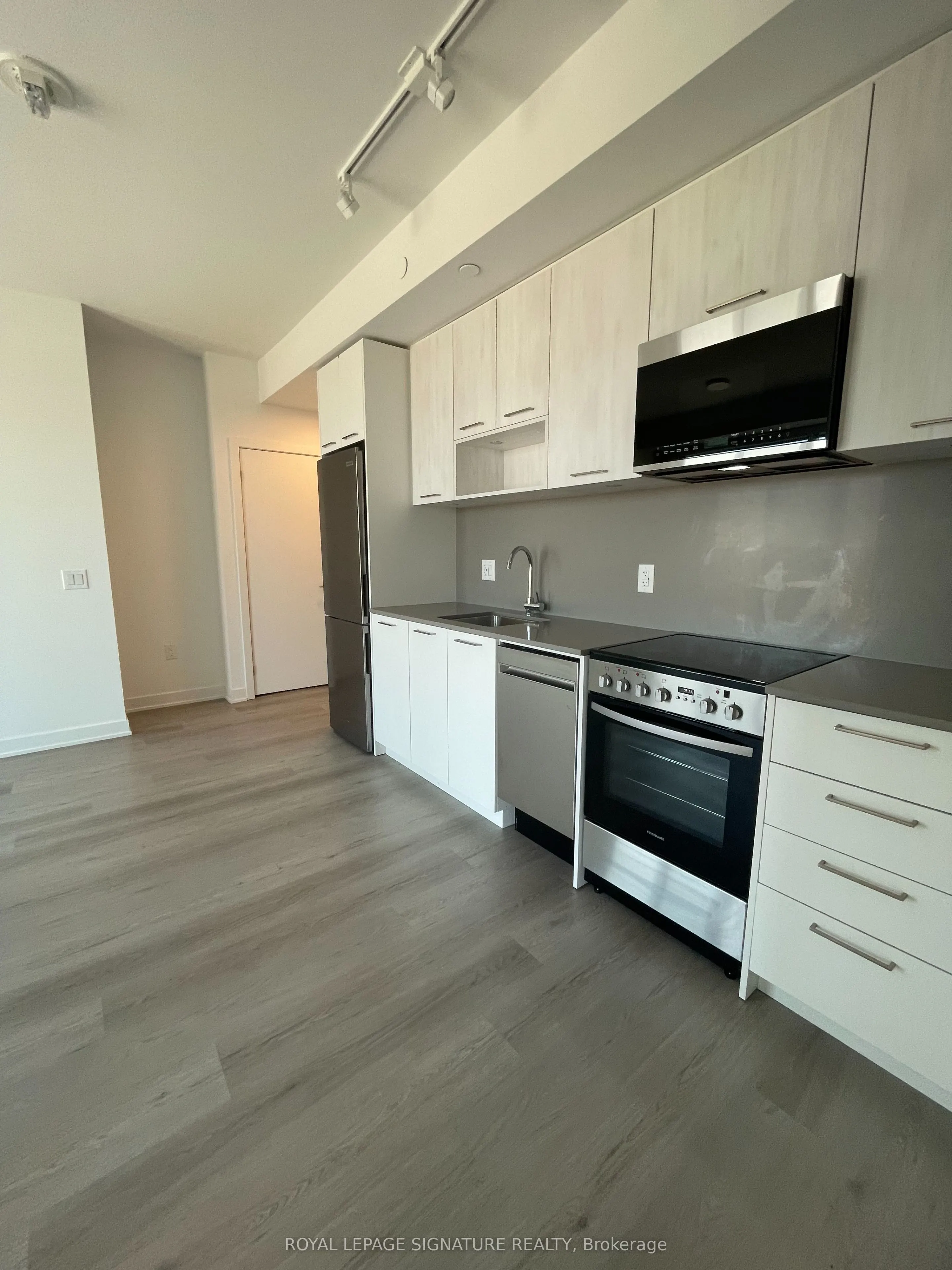 40 Lagerfeld Drive, #1901