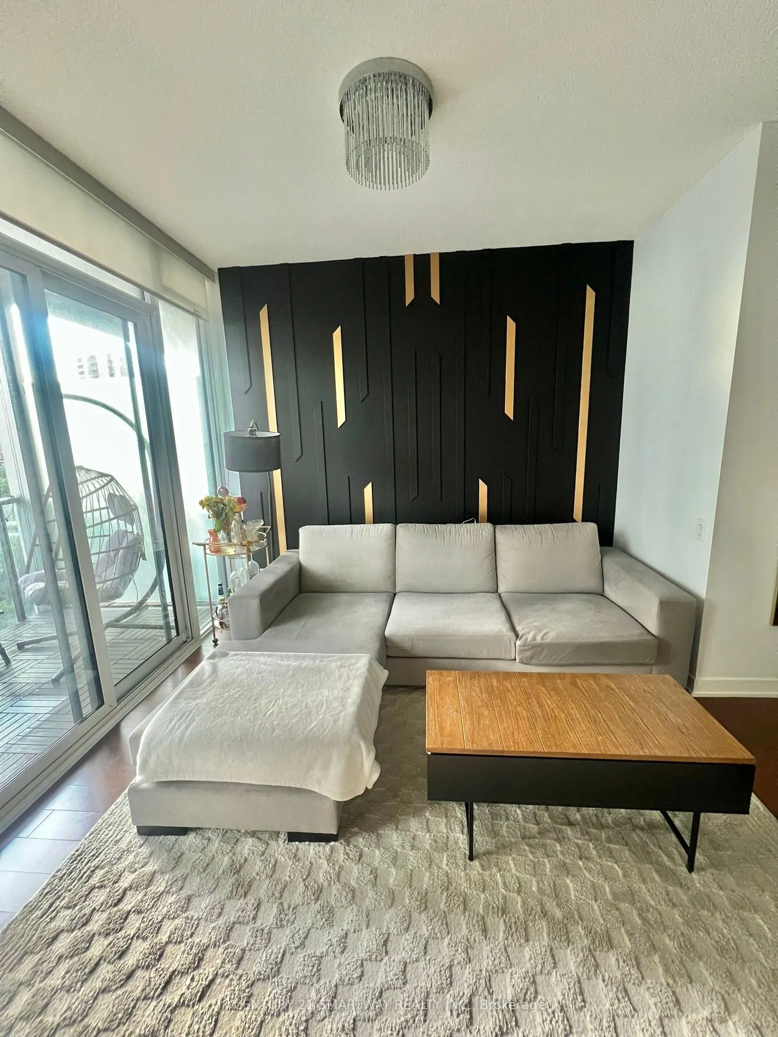 90 Park Lawn Road, #803