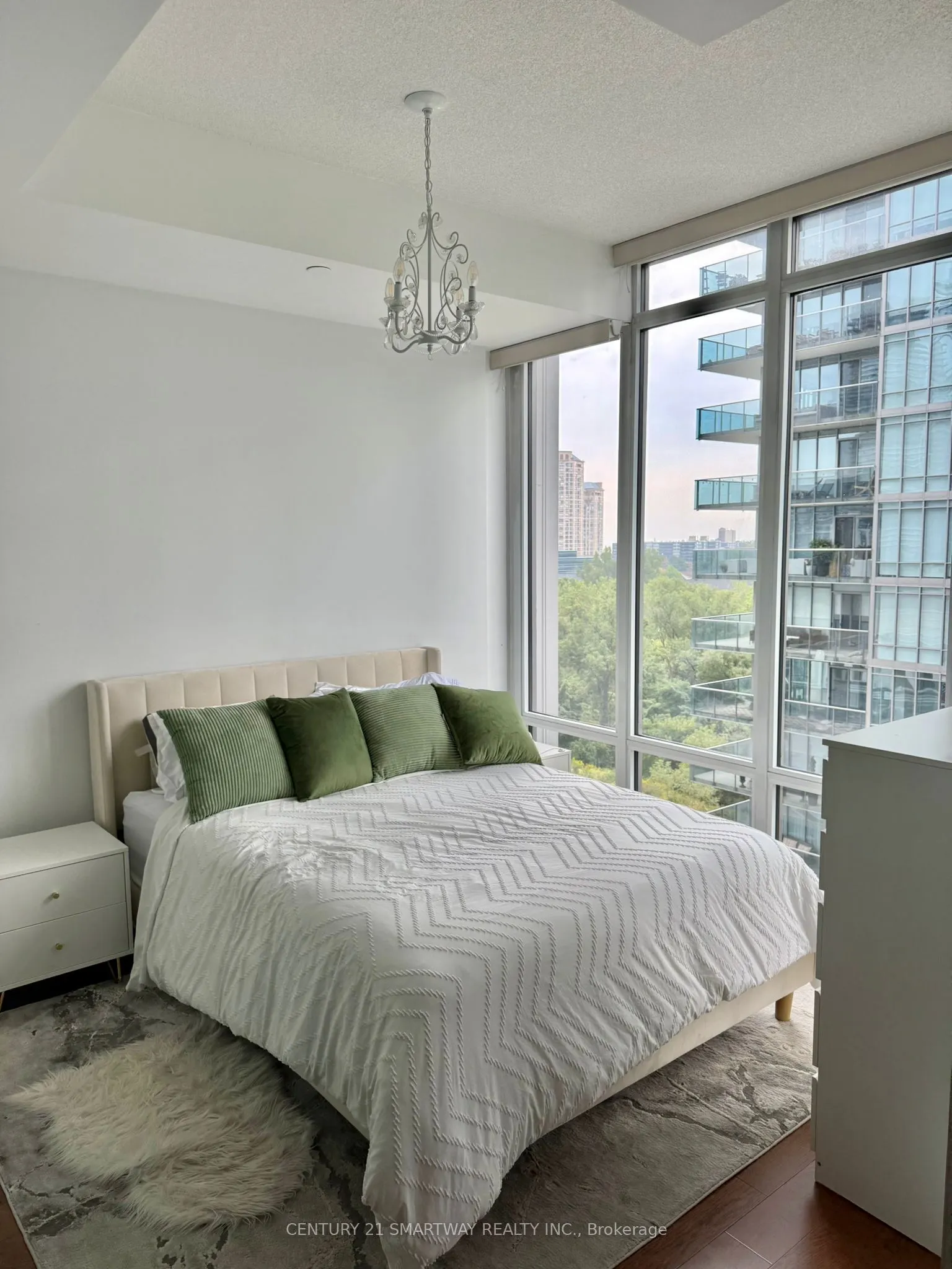 90 Park Lawn Road, #803