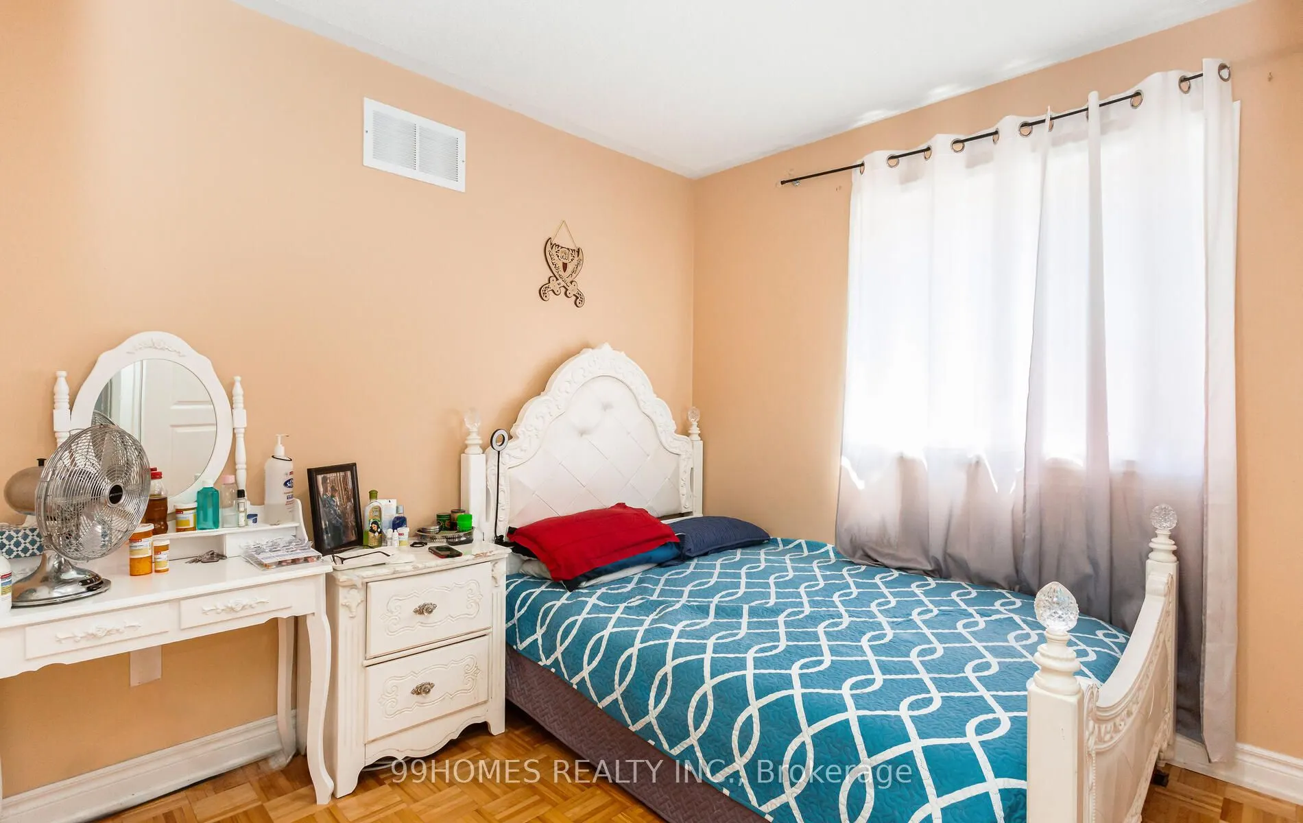 5 Farthingale Crescent