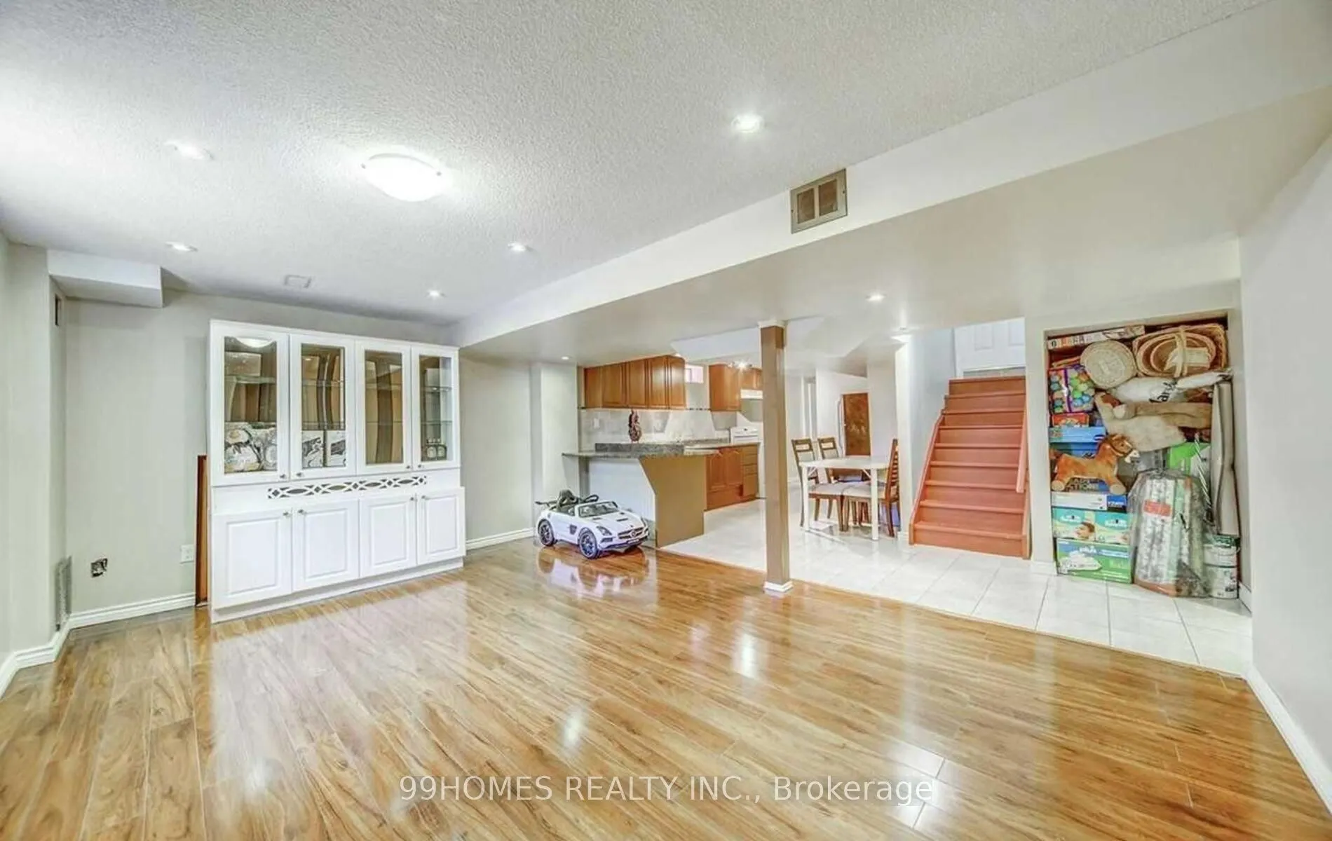 5 Farthingale Crescent
