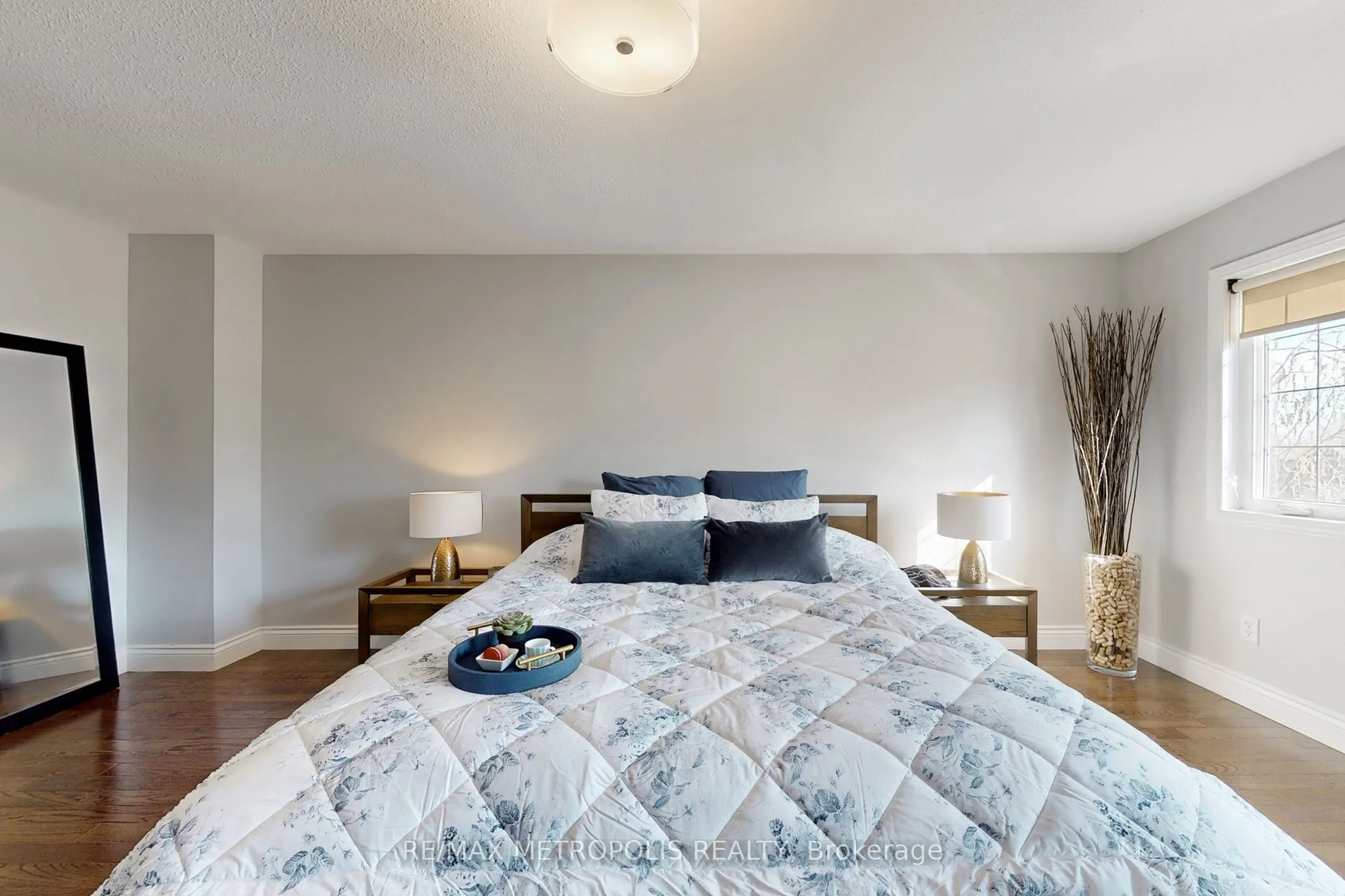 1310 Golden Meadow Trail