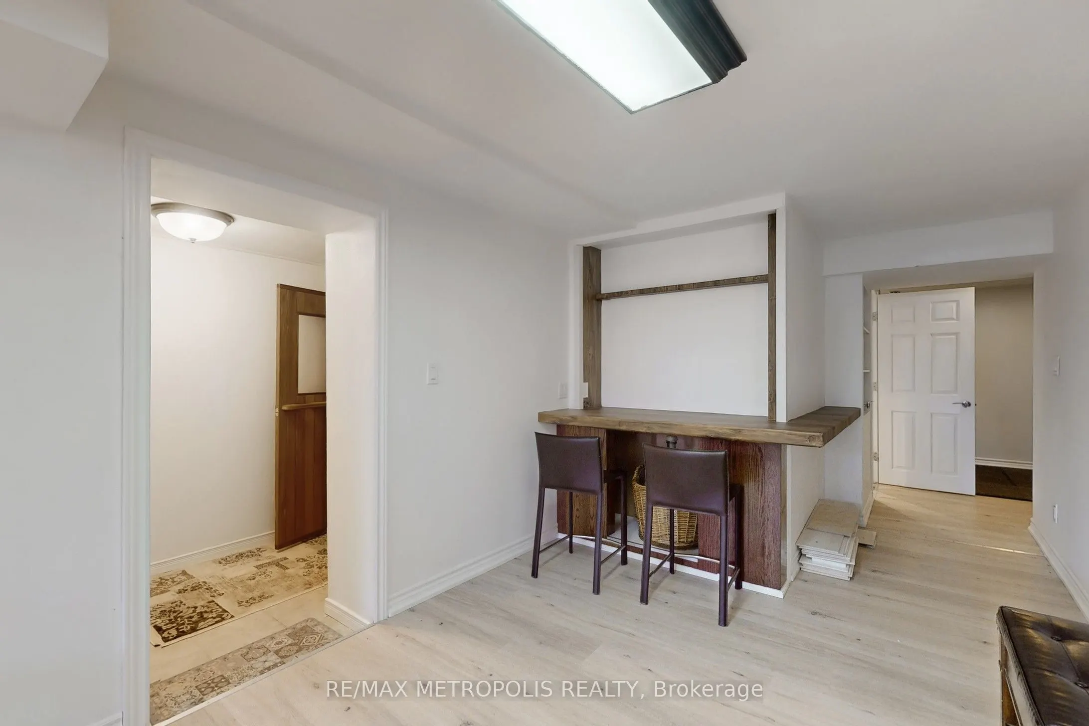 1310 Golden Meadow Trail