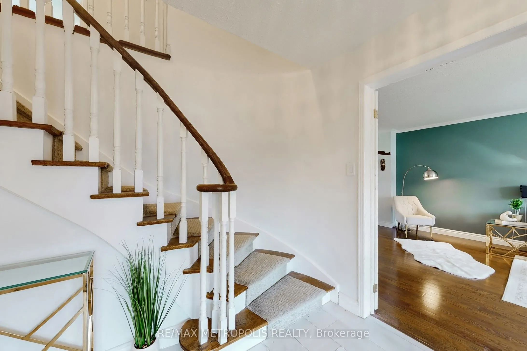 1310 Golden Meadow Trail